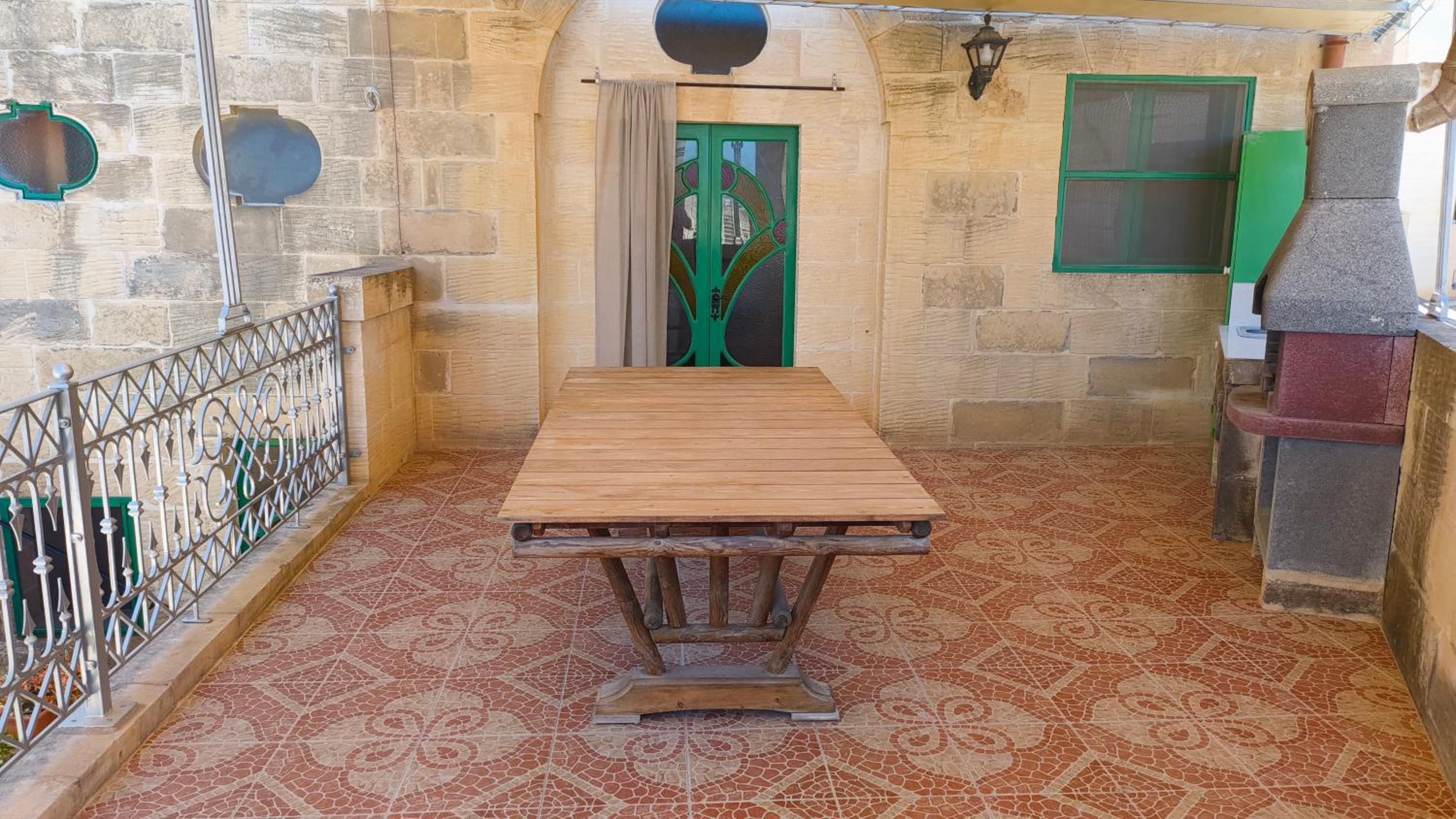 Historic Farmhouse close to San Blass Beach with Courtyard, Kitchen Terrace and Rooftop Pool