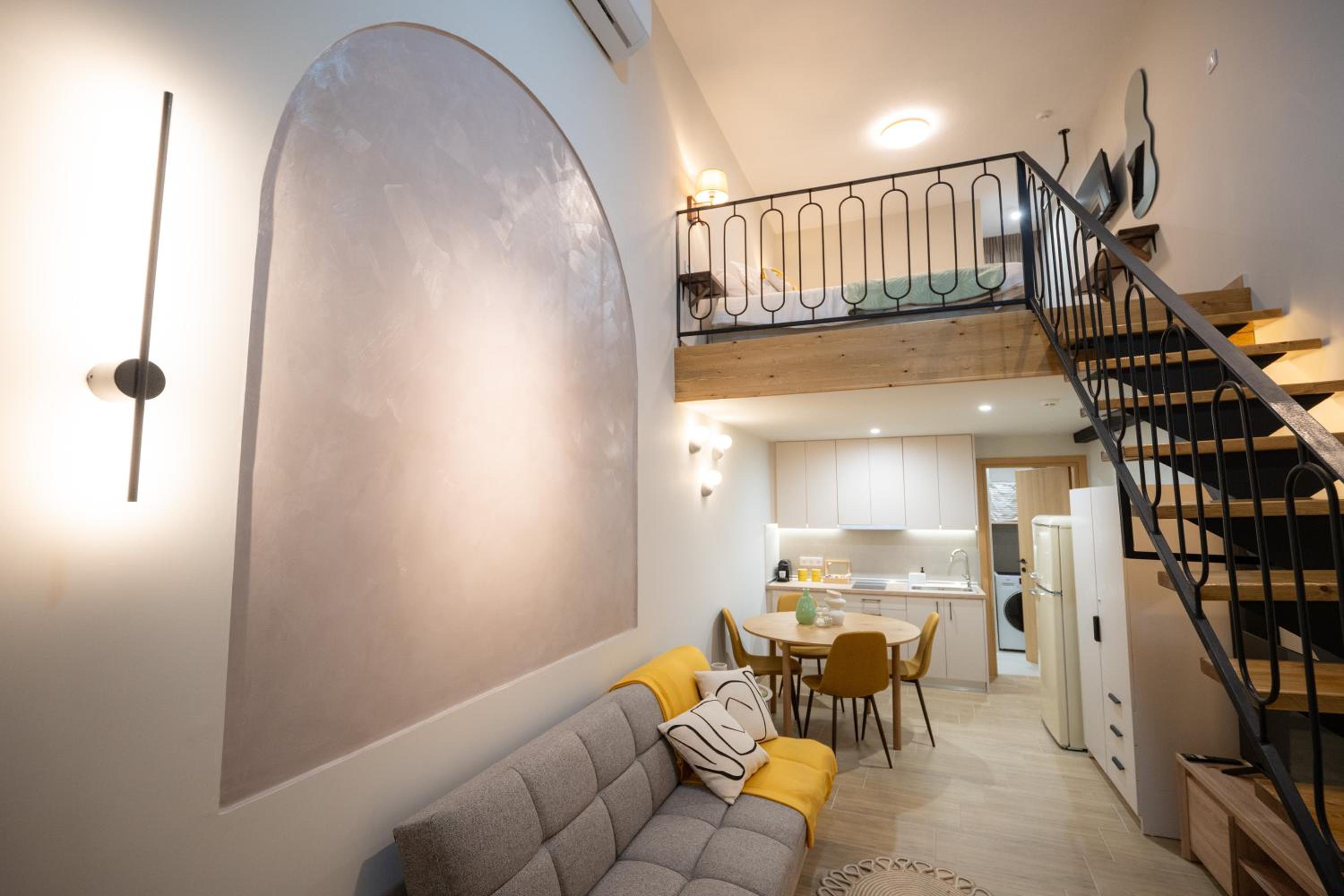 Vayas Residences - Agora