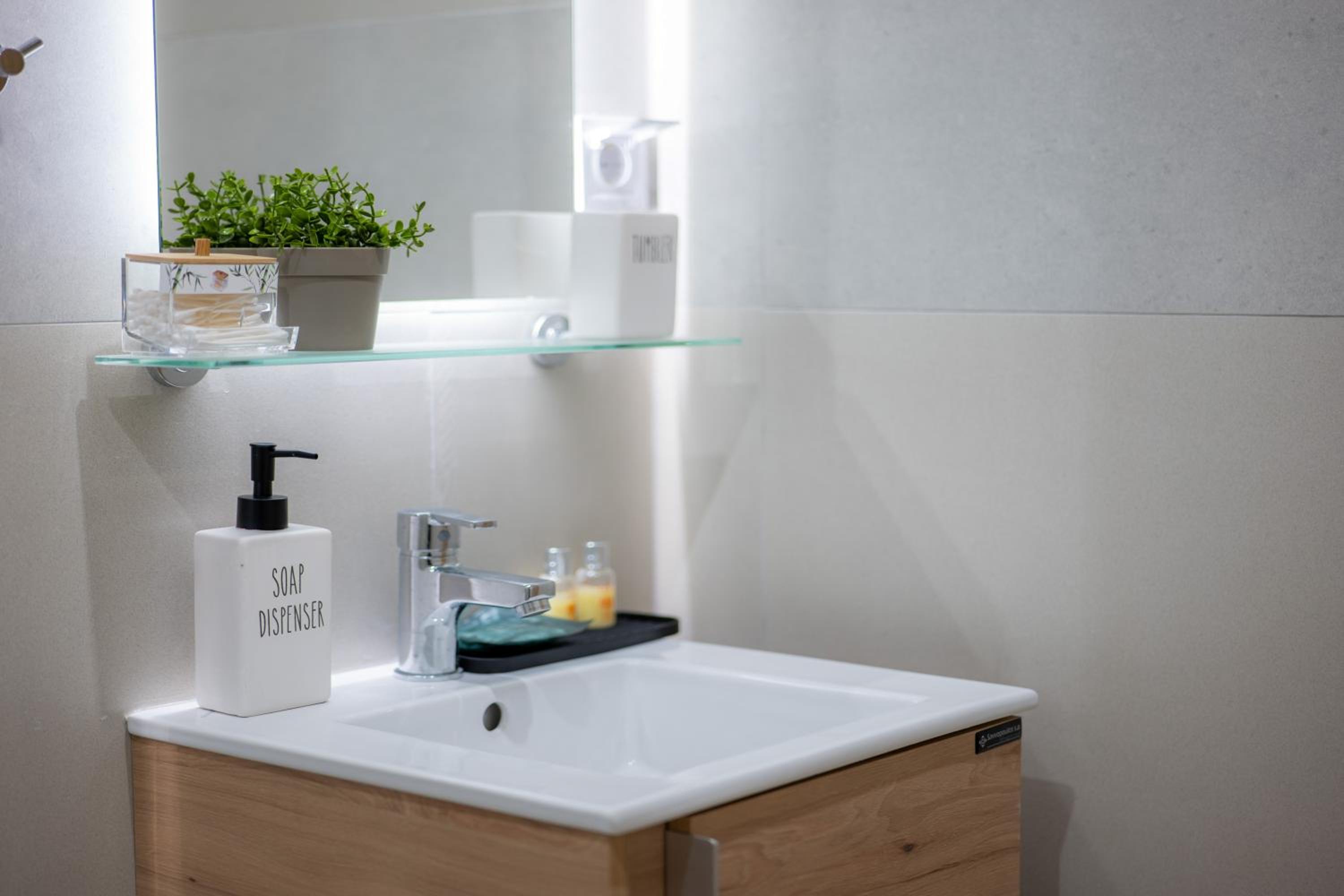 Vayas Residences - Agora