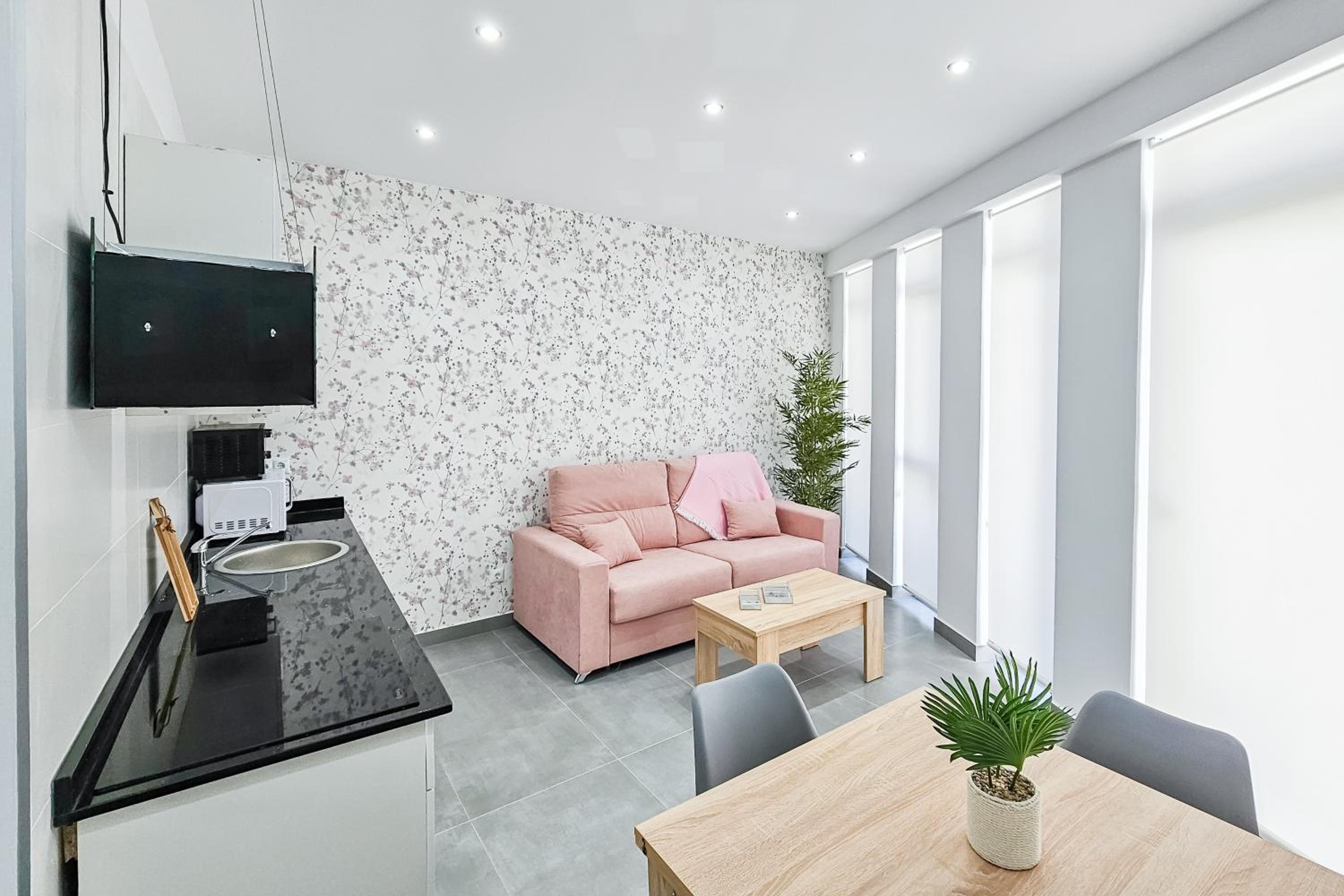 Ro's Lil Suites San Juan Alicante