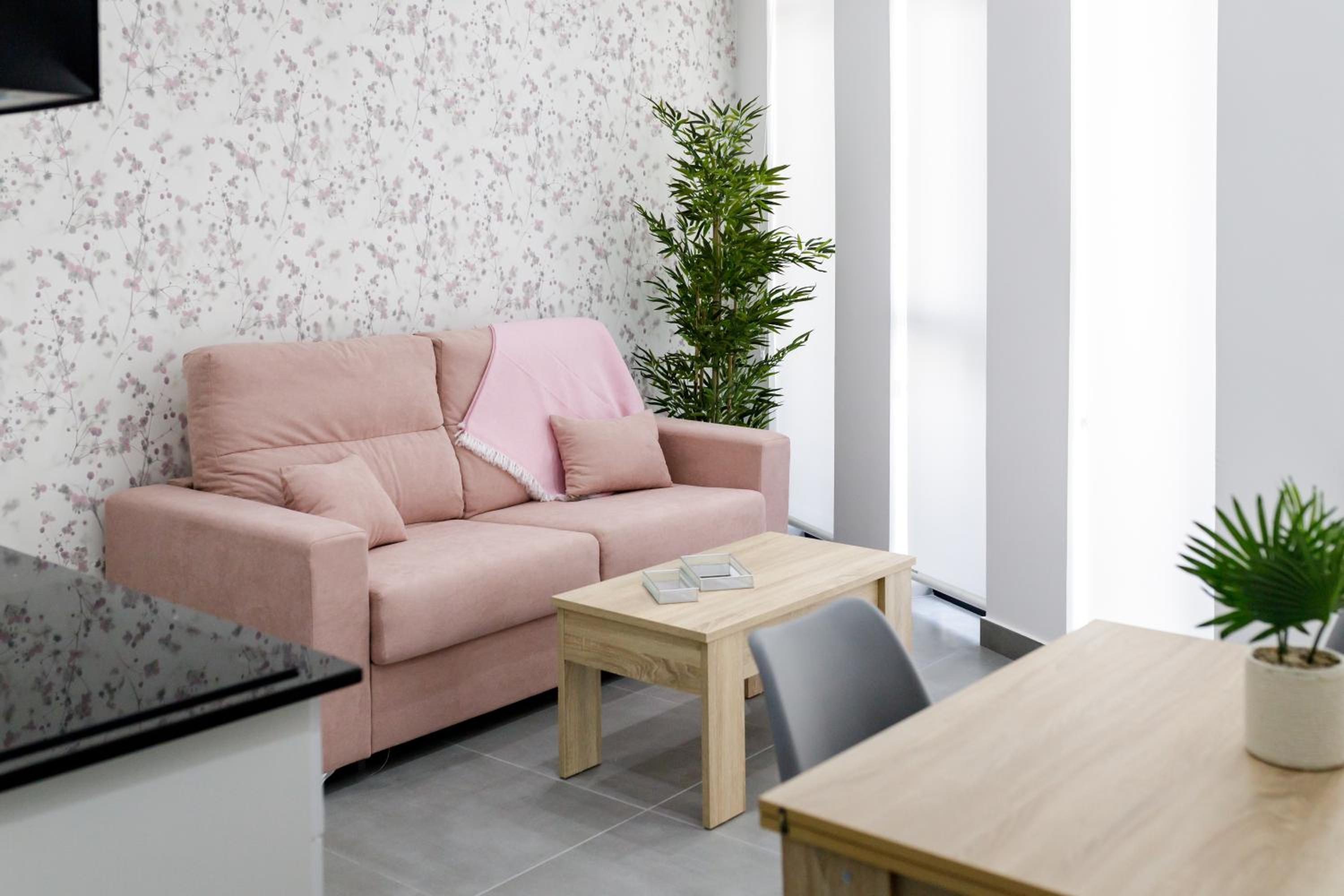 Ro's Lil Suites San Juan Alicante
