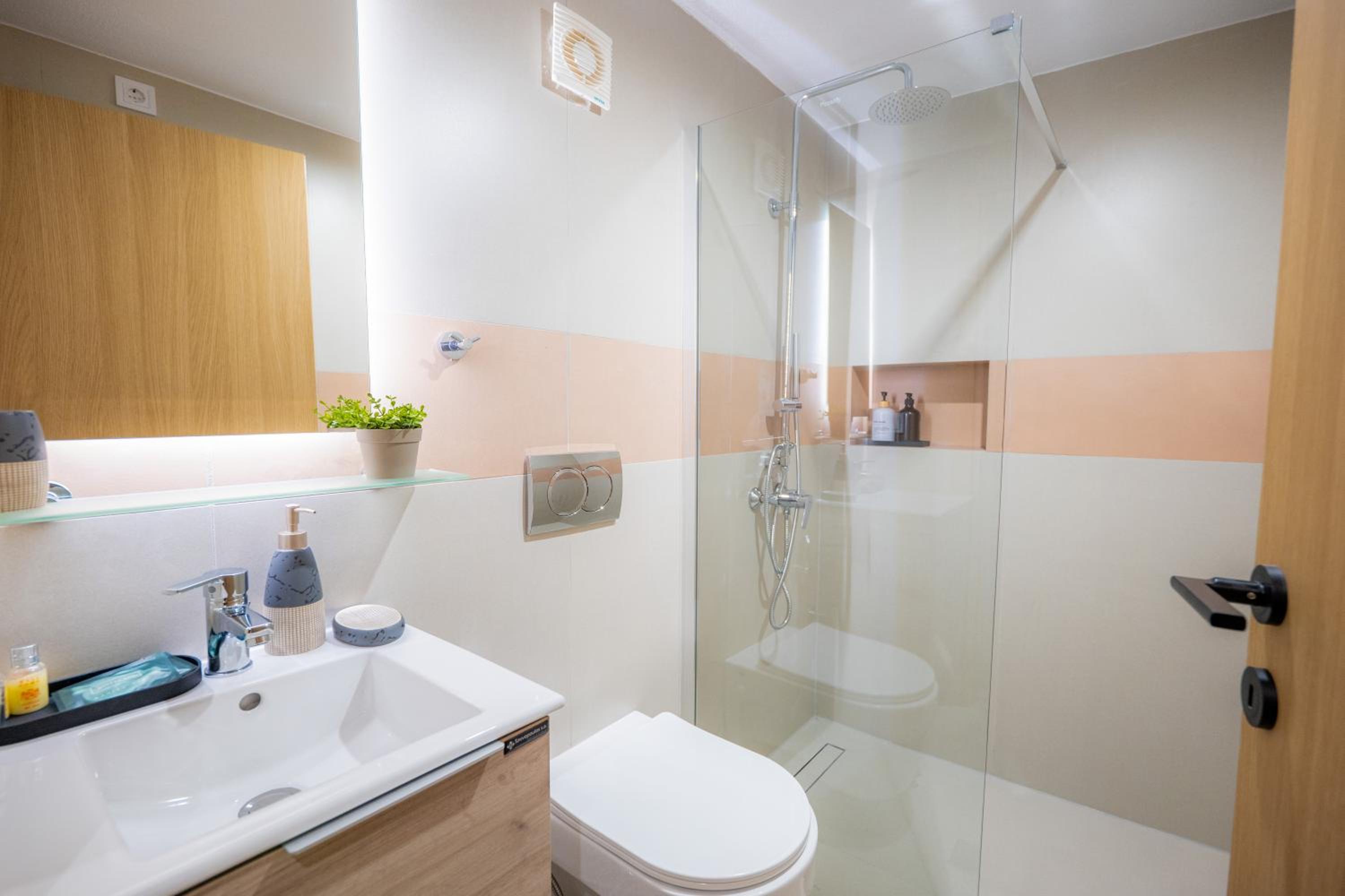 Vayas Residences - Agora