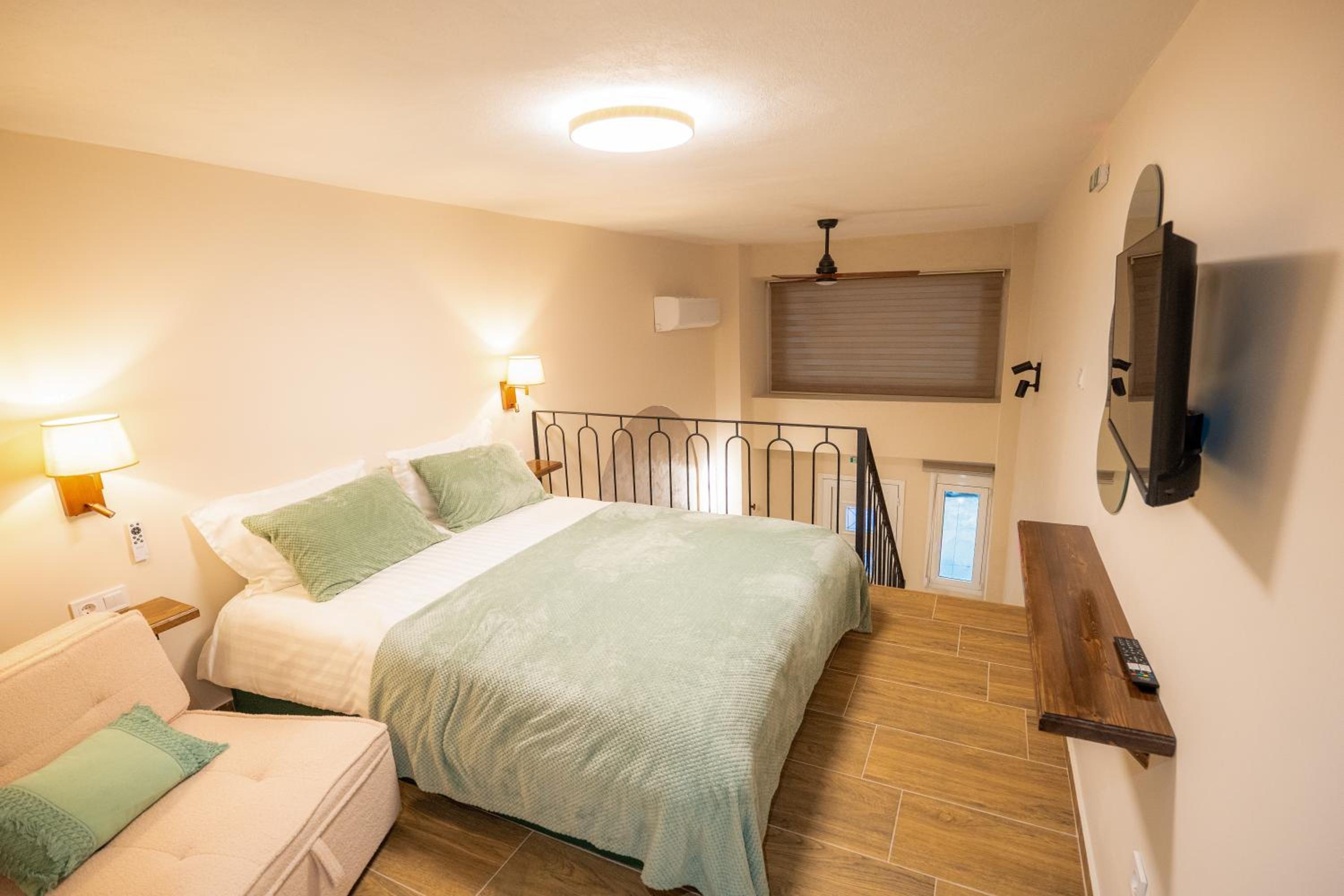 Vayas Residences - Agora