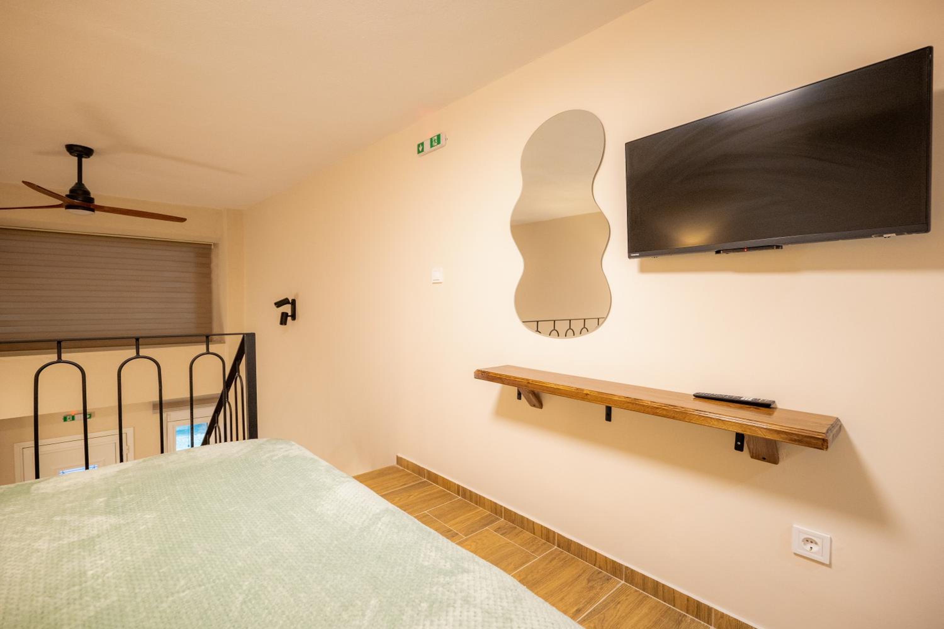 Vayas Residences - Agora