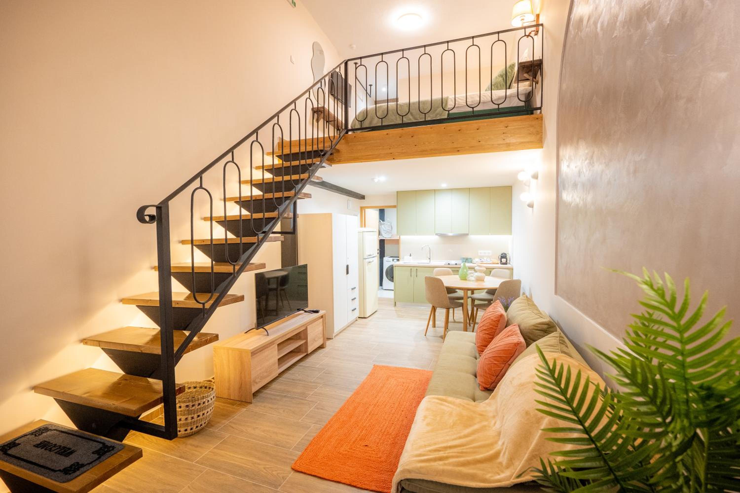Vayas Residences - Agora
