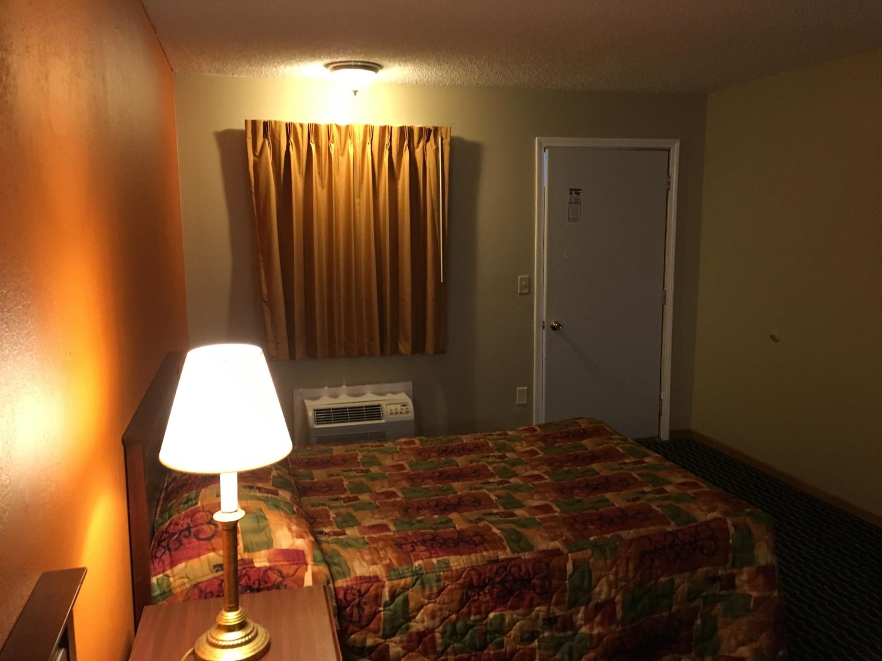 Merrillville Vacations - Knights Inn Merrillville - Property Image 31