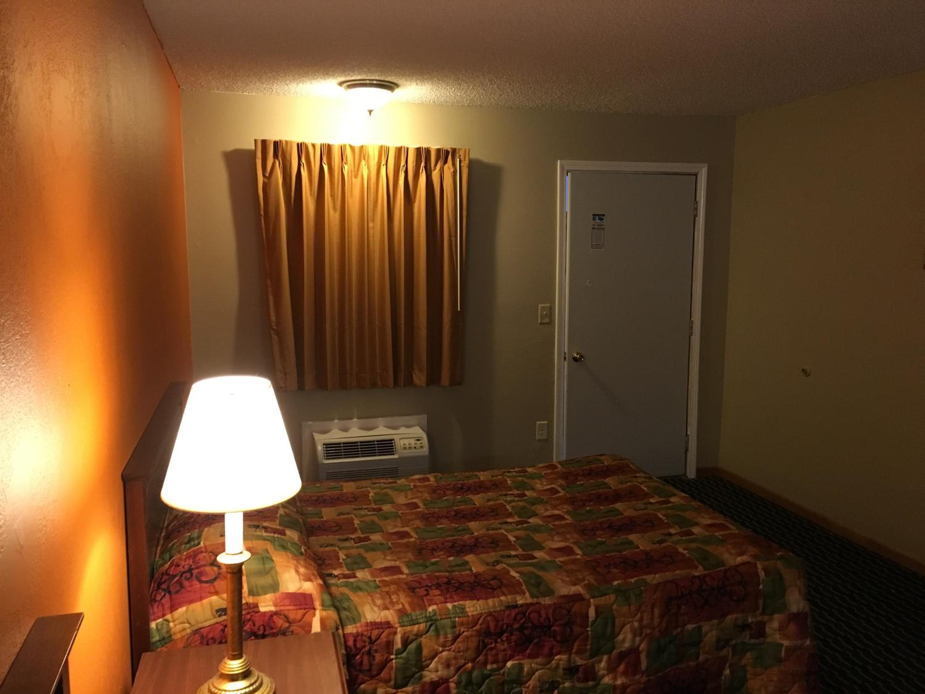 Merrillville Vacations - Knights Inn Merrillville - Property Image 35