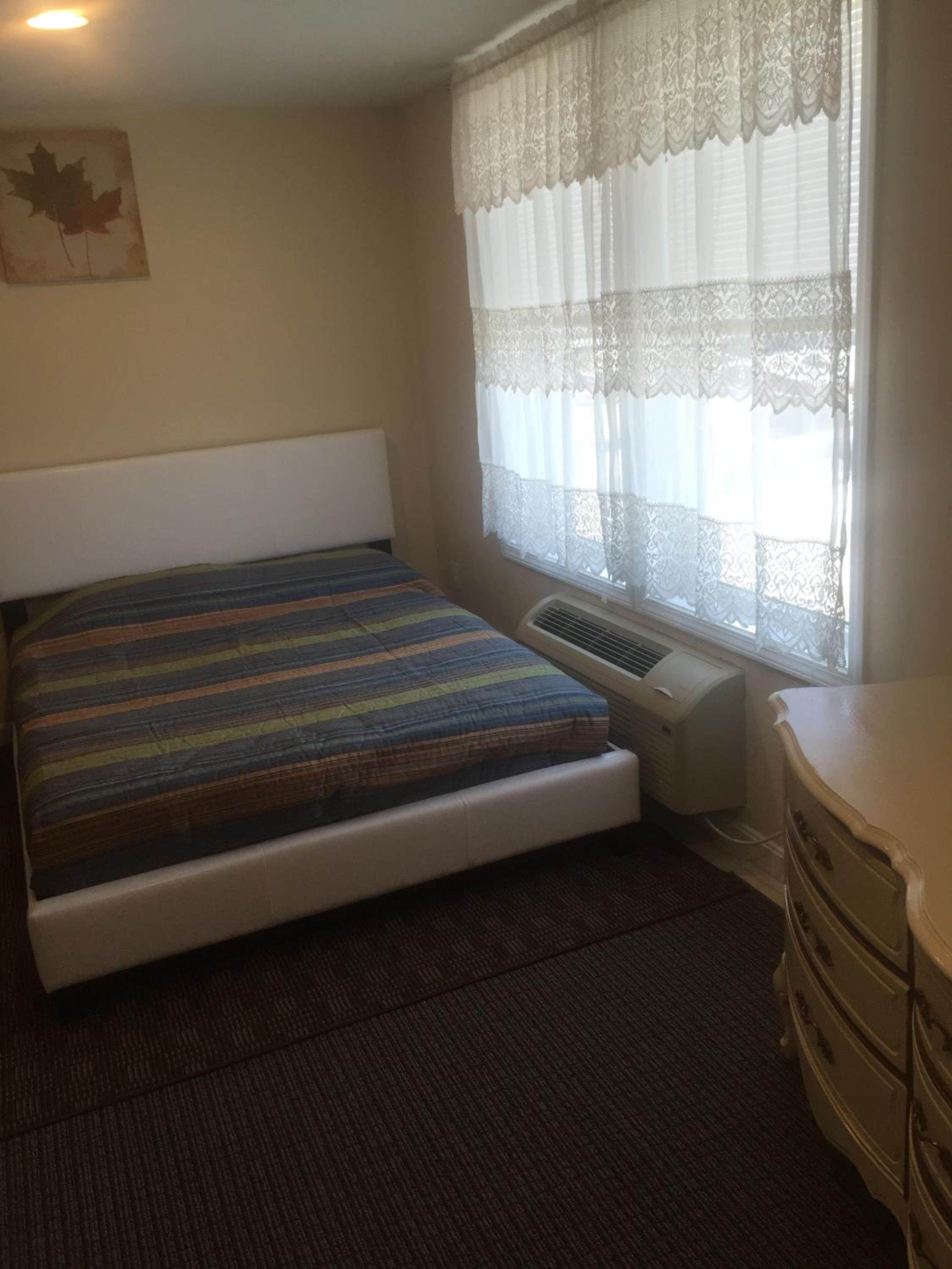 Misquamicut Beach Front Inn
