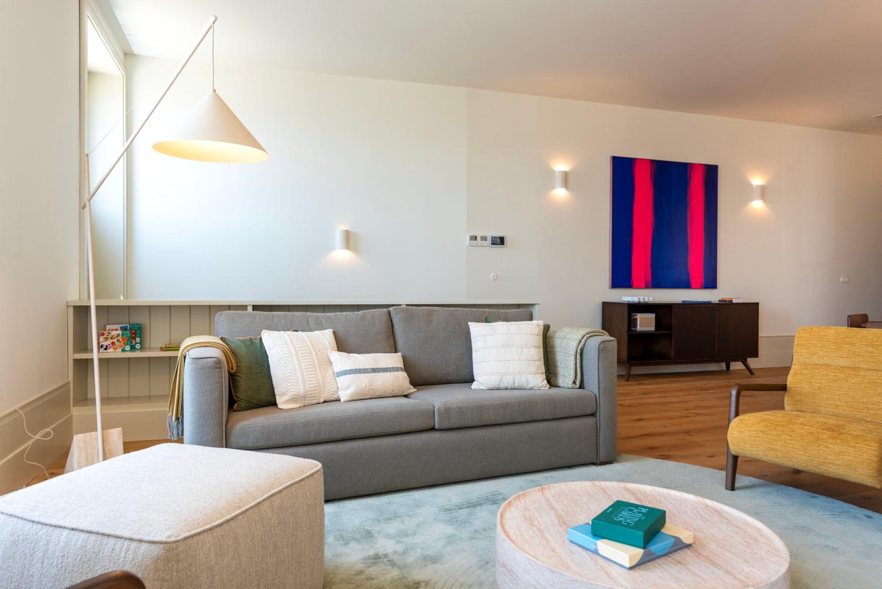 Oceanfront Villa Near Porto Historical Centre