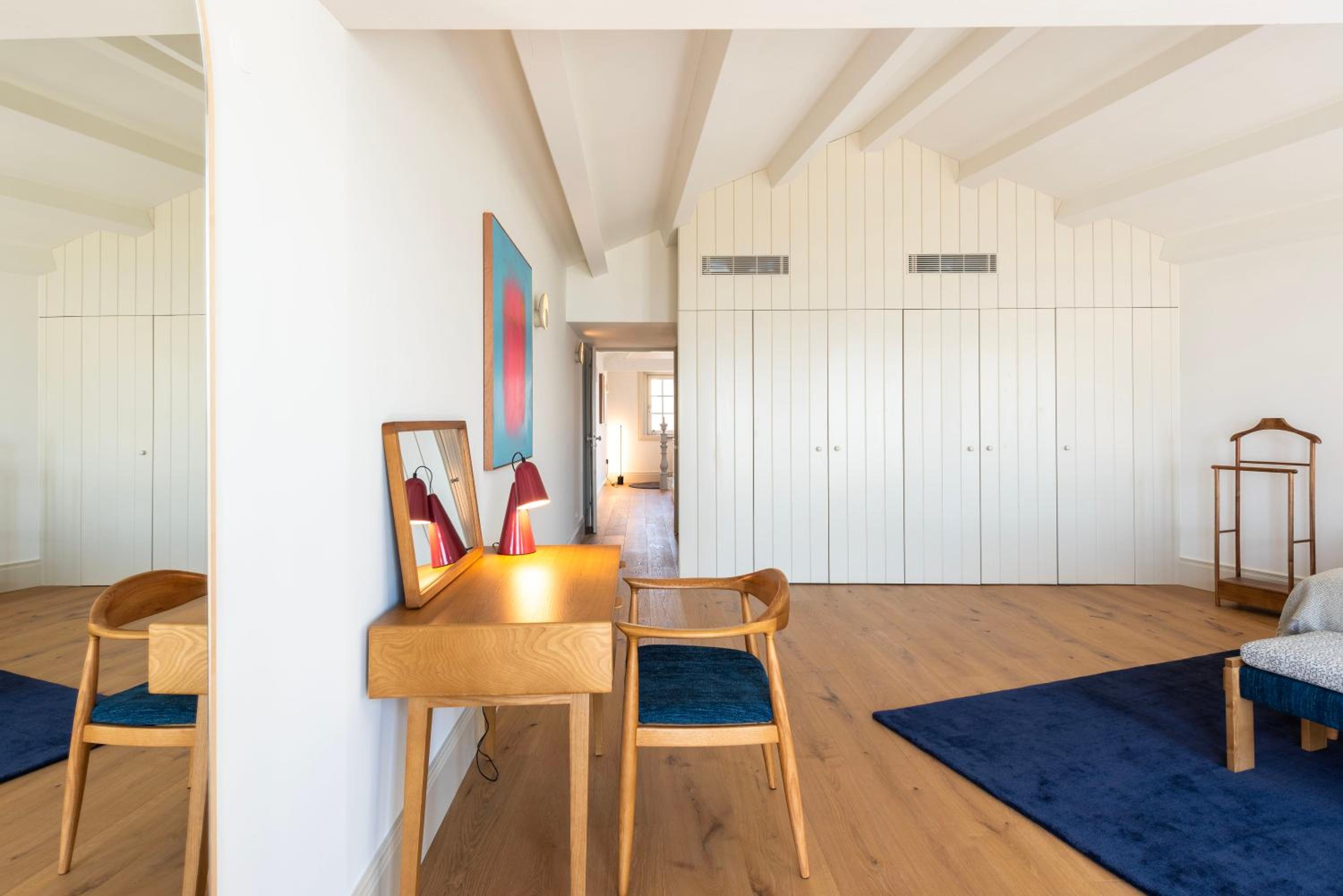 Oceanfront Villa Near Porto Historical Centre