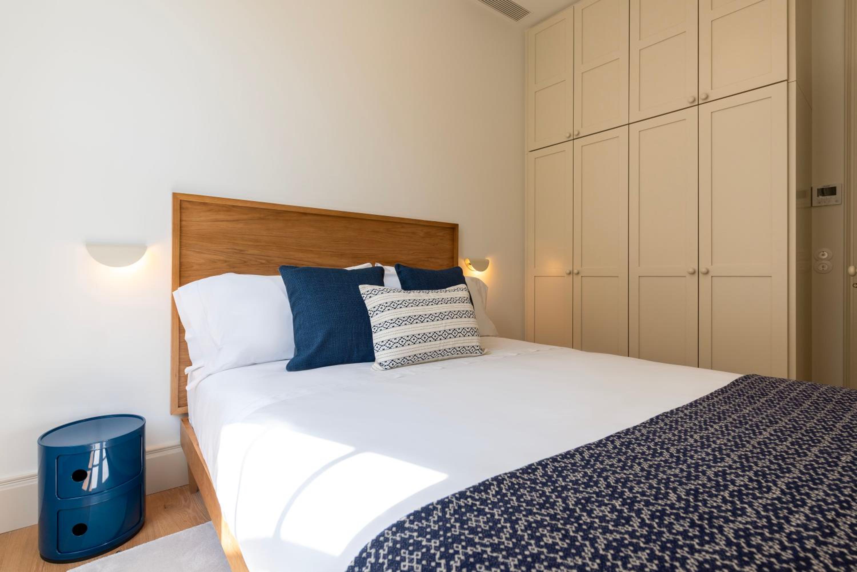 Oceanfront Villa Near Porto Historical Centre