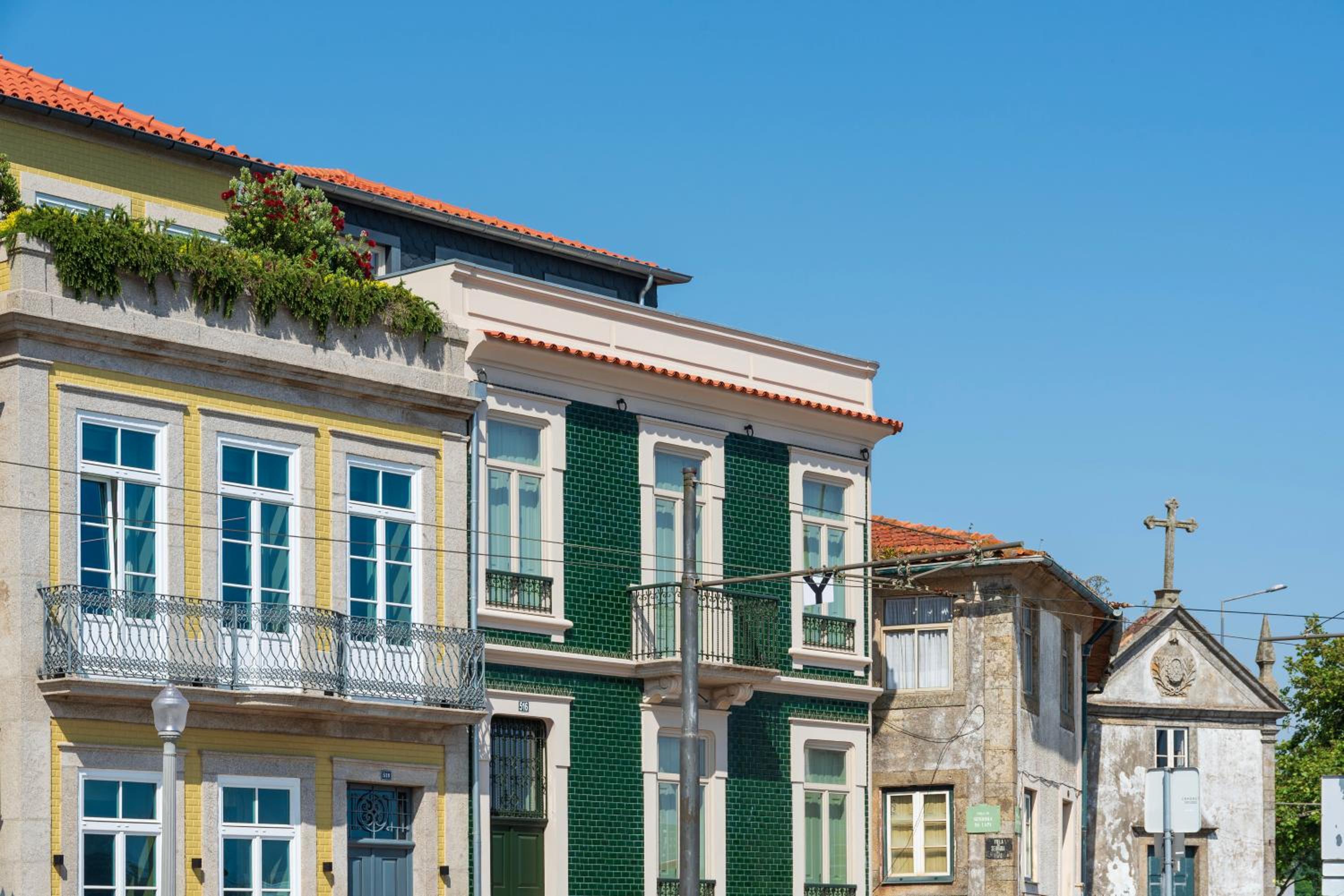 Oceanfront Villa Near Porto Historical Centre