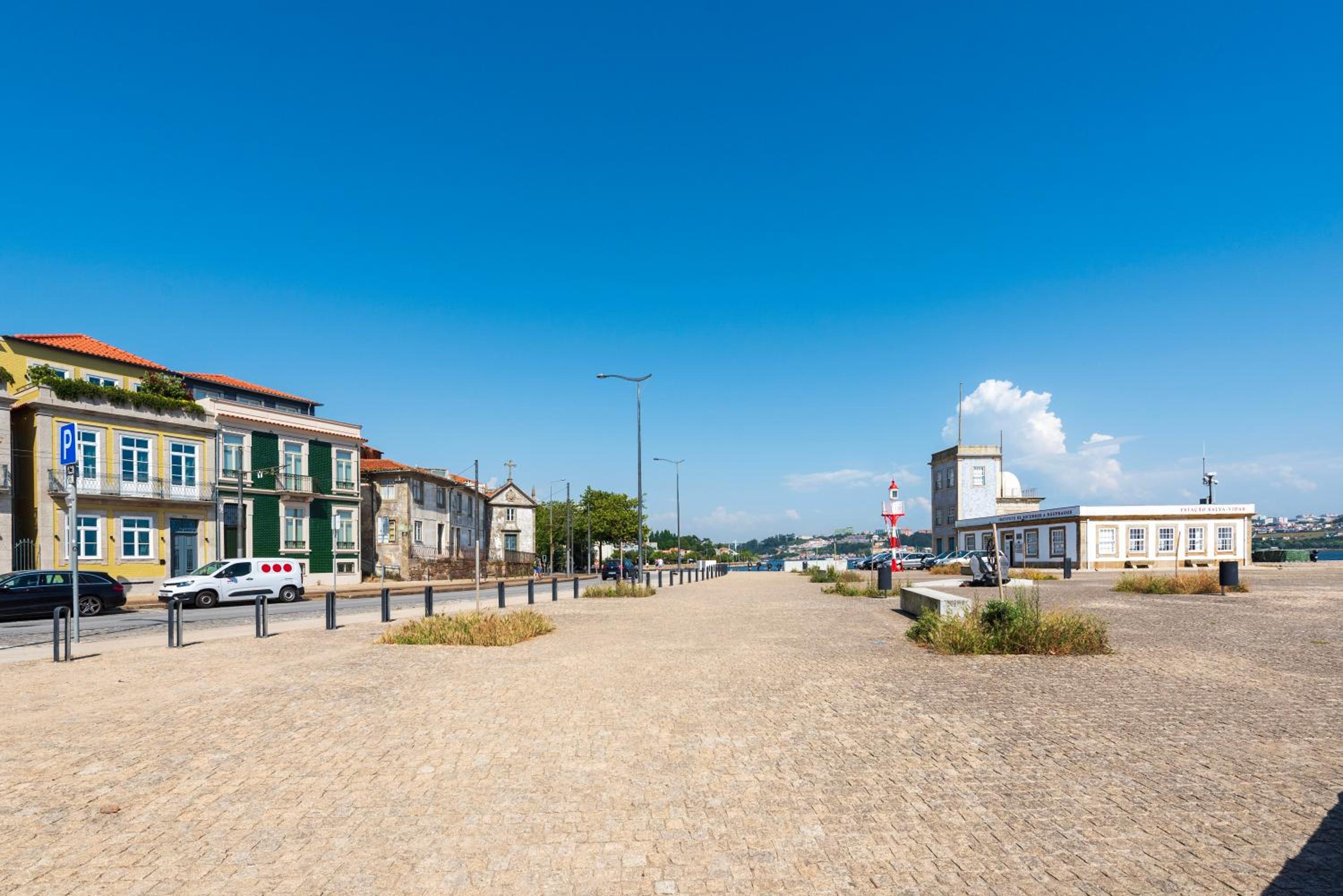 Oceanfront Villa Near Porto Historical Centre