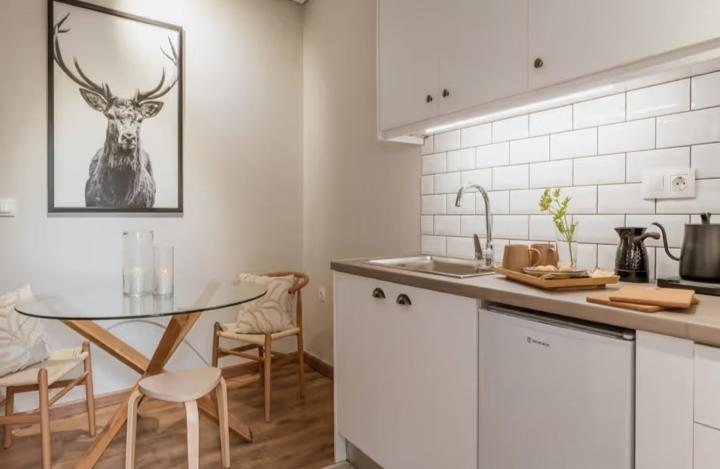 Meliti apartment kalamata Serenity and Luxury by the Sea