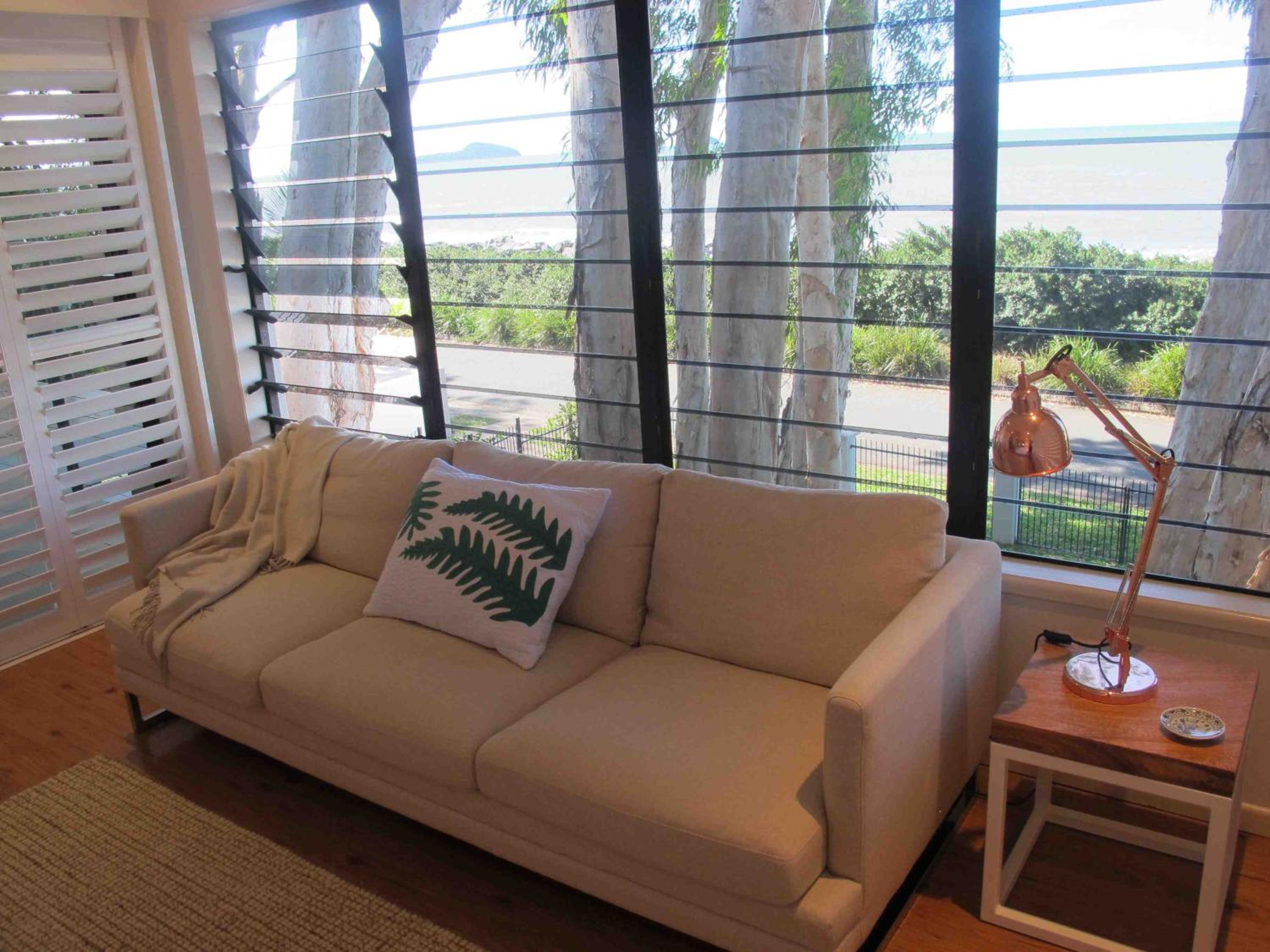 Seascape Luxury Beachfront House