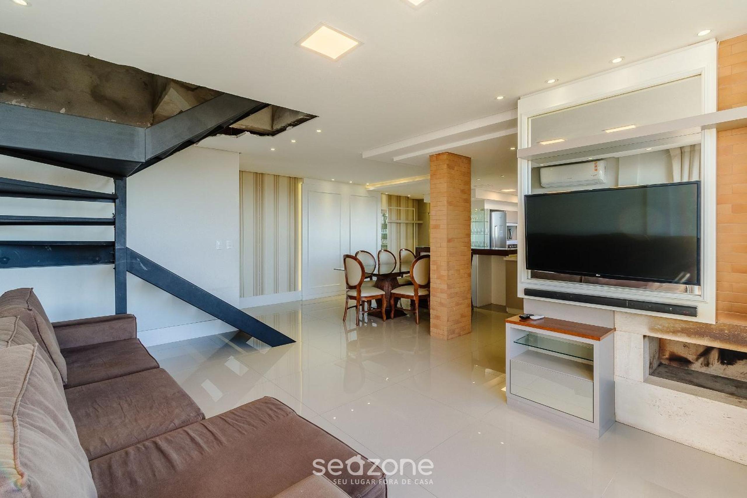 Apt w/ BBQ, 3 bedr, 700 m from Lago Negro ALT0402
