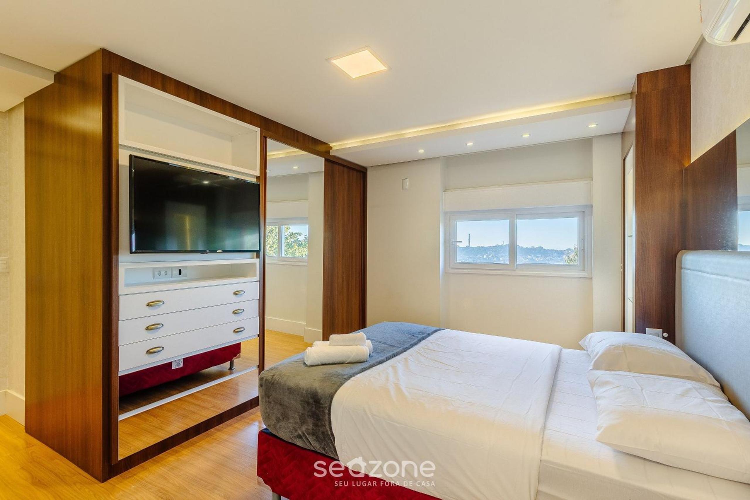 Apt w/ BBQ, 3 bedr, 700 m from Lago Negro ALT0402