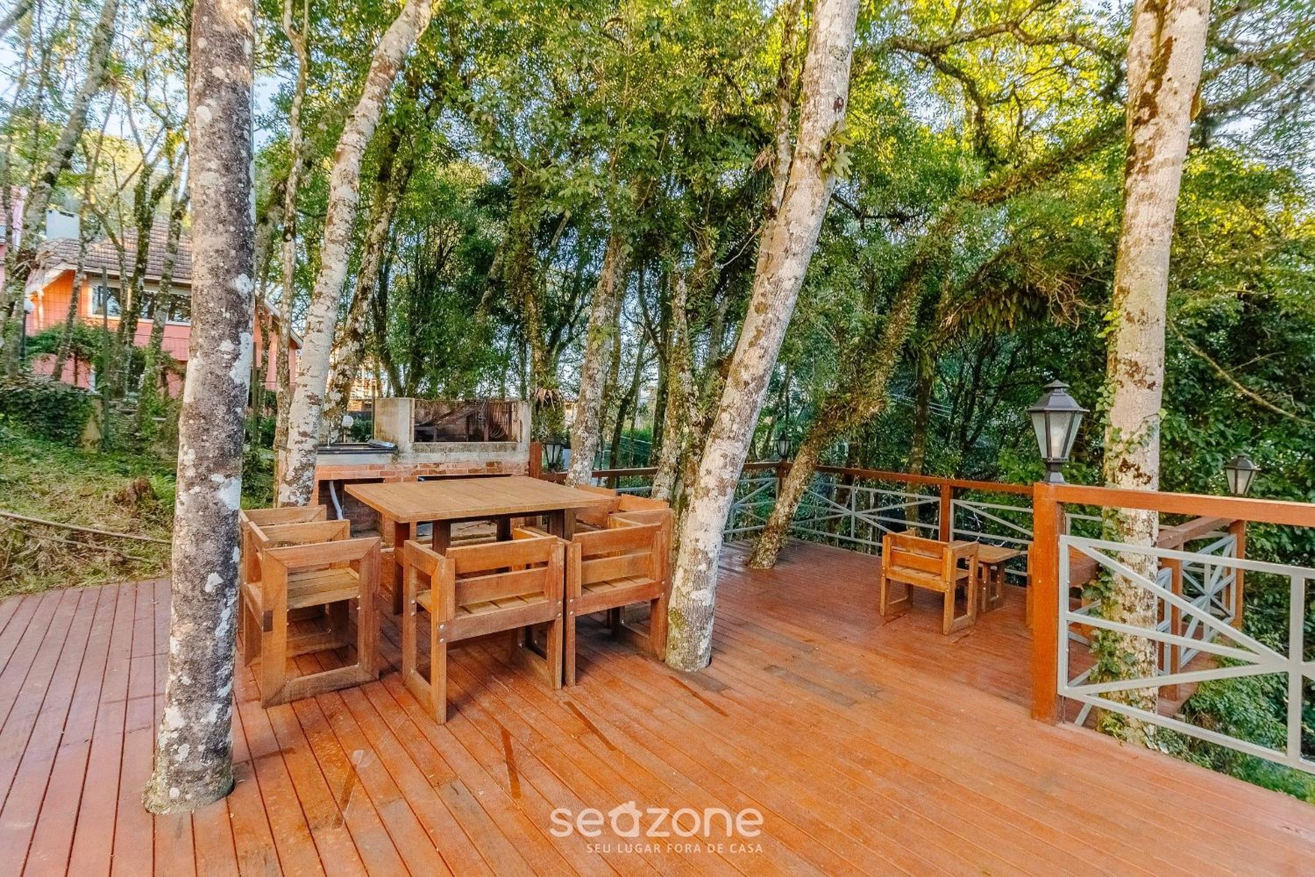 Apt w/ BBQ, 3 bedr, 700 m from Lago Negro ALT0402