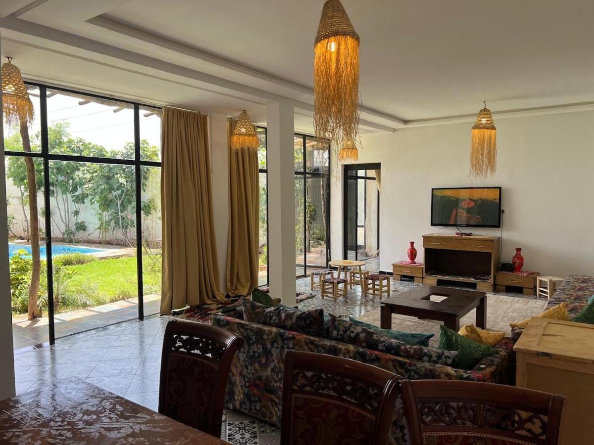 Villa familiale, piscine privée sans vis-à-vis