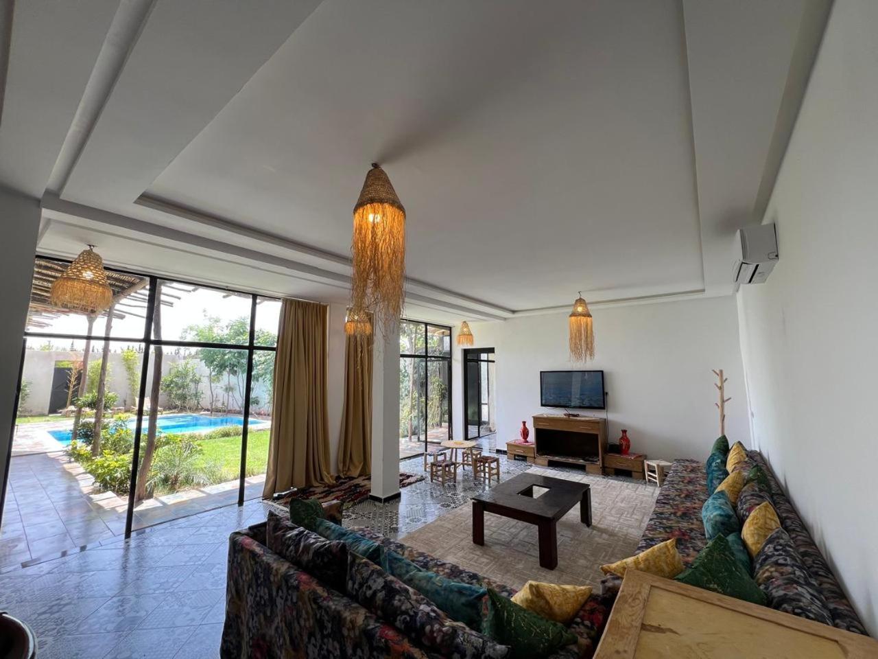 Villa familiale, piscine privée sans vis-à-vis