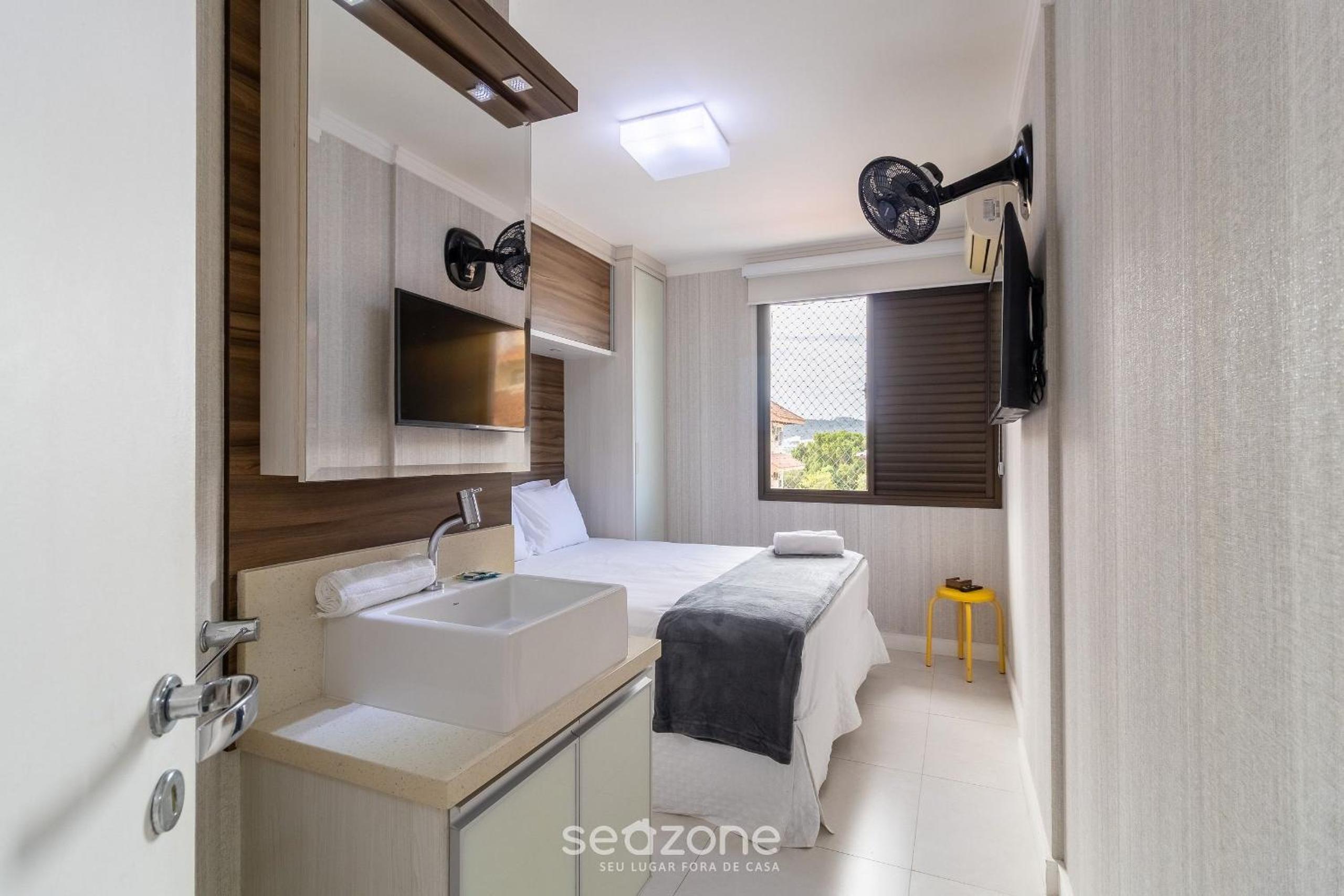 Apartment 400m from Jurerê Beach CDS0401