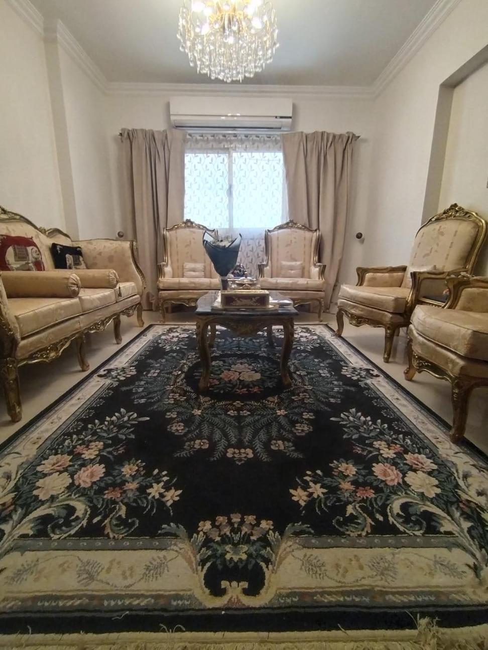 Maadi Grand City Families only