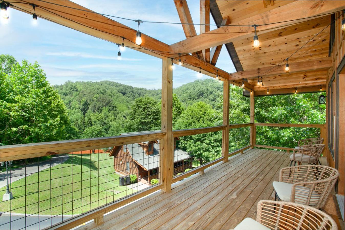 Smoky Ridge Hideaway Views Hot Tub Game Room