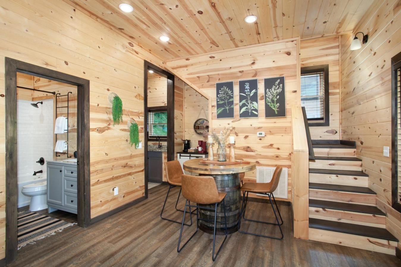 Smoky Ridge Hideaway Views Hot Tub Game Room