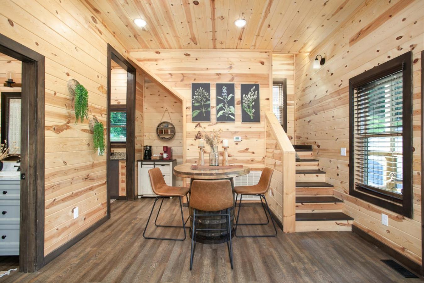 Smoky Ridge Hideaway Views Hot Tub Game Room