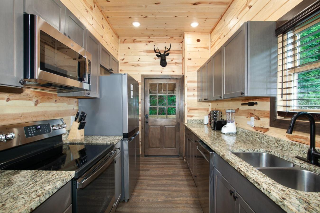 Smoky Ridge Hideaway Views Hot Tub Game Room