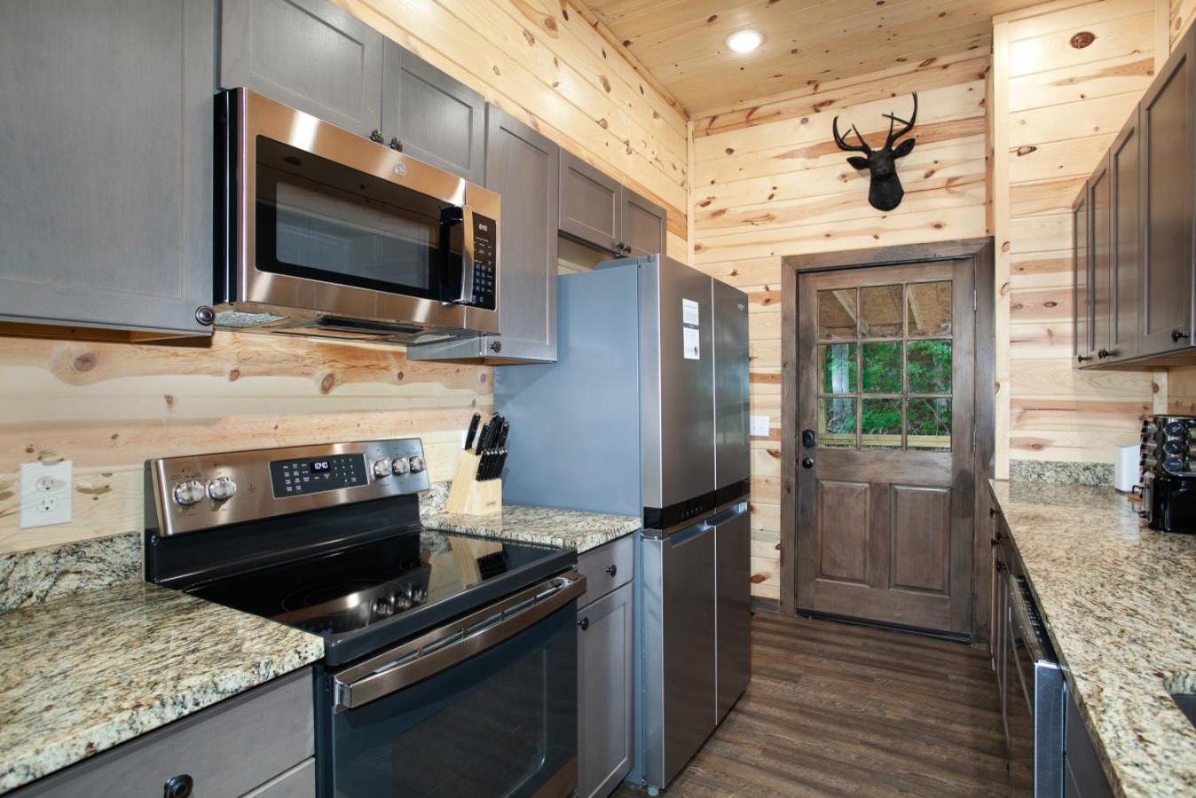 Smoky Ridge Hideaway Views Hot Tub Game Room