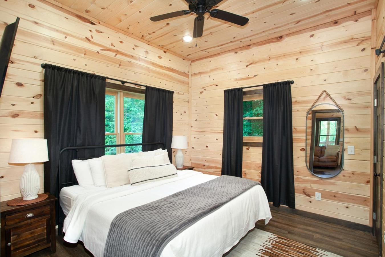 Smoky Ridge Hideaway Views Hot Tub Game Room