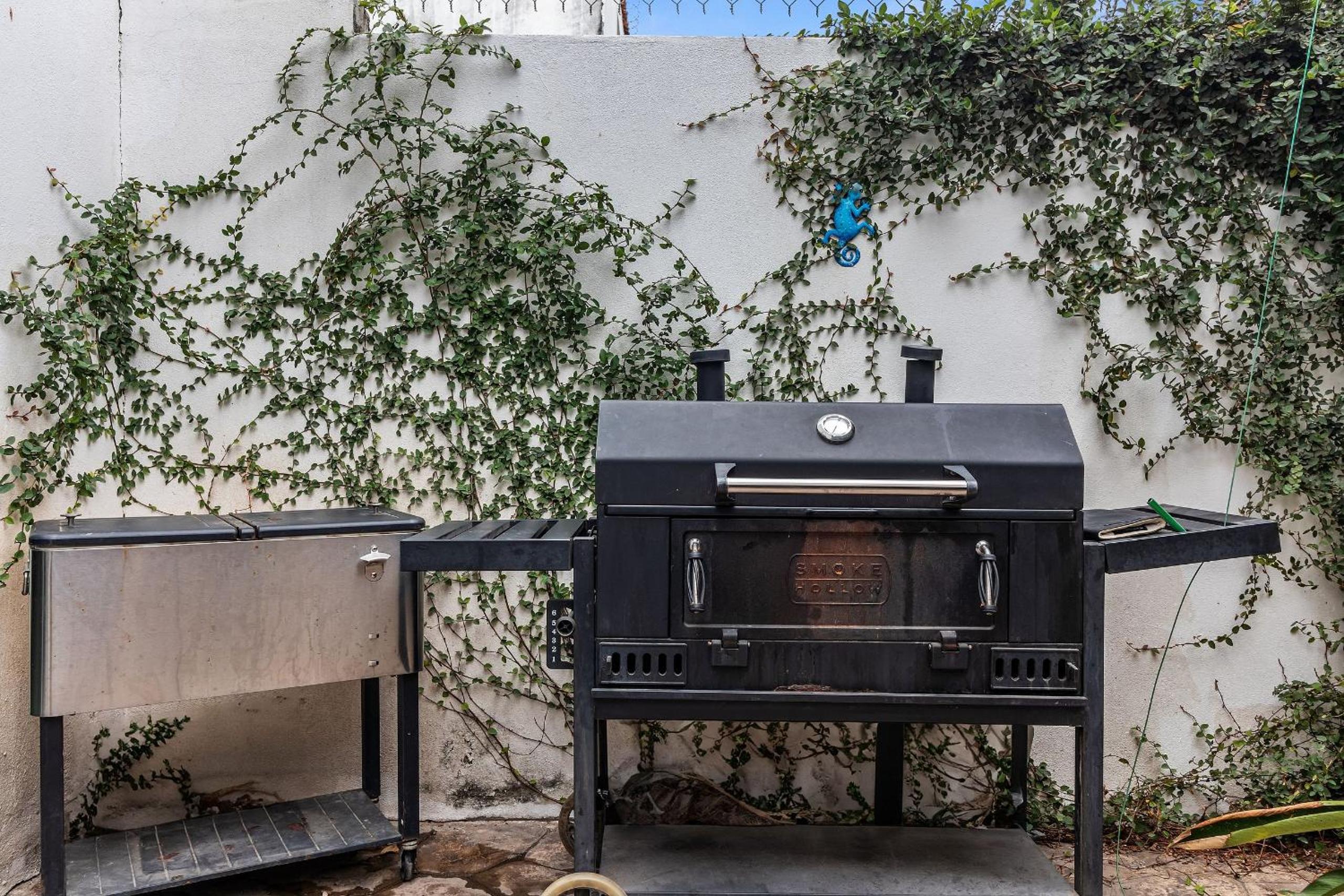 Casa Encanto - 3Bdr, 2.5bath w/Jacuzzi and Parking