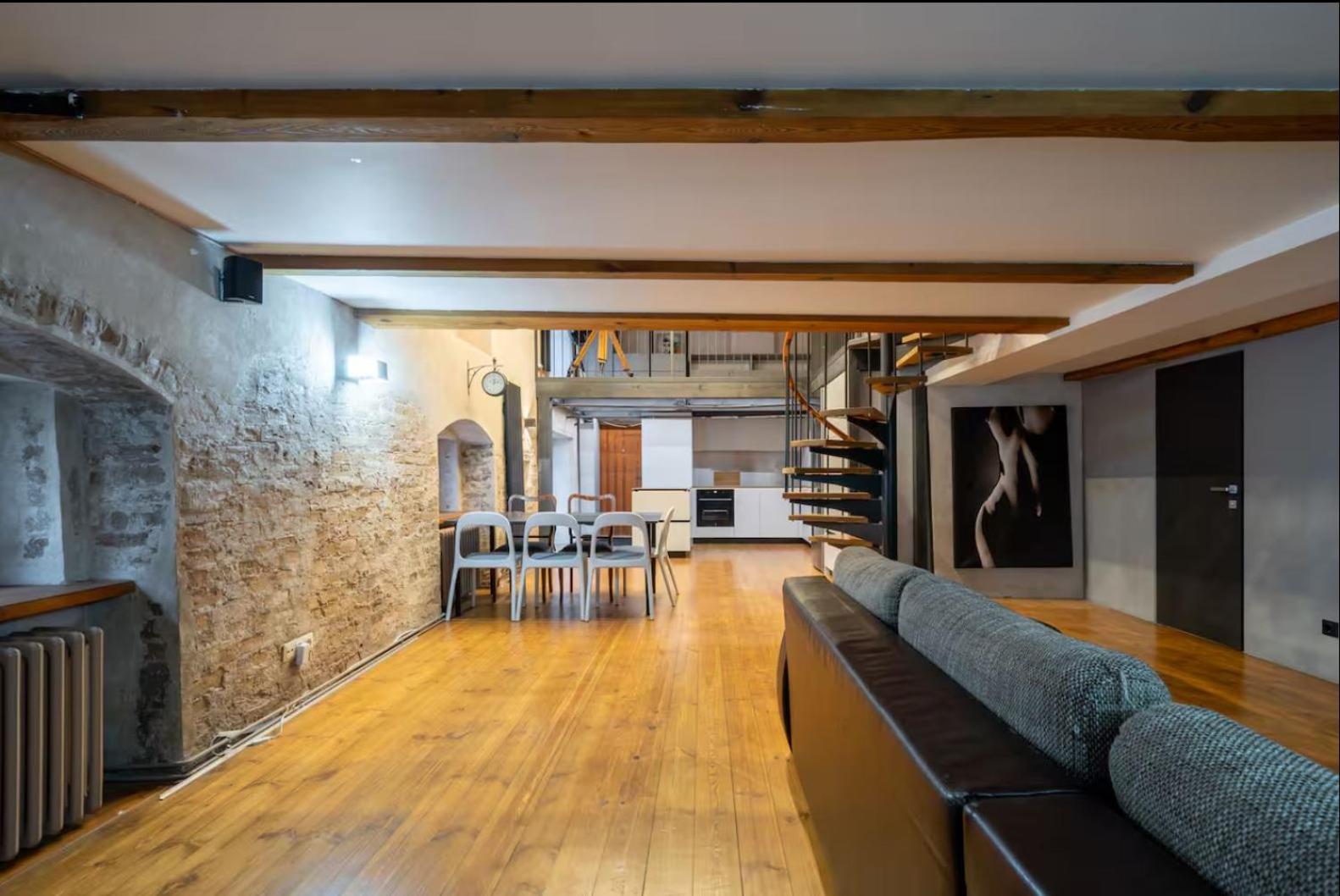 Old town Loft duplex, 24h7d self check in Loft