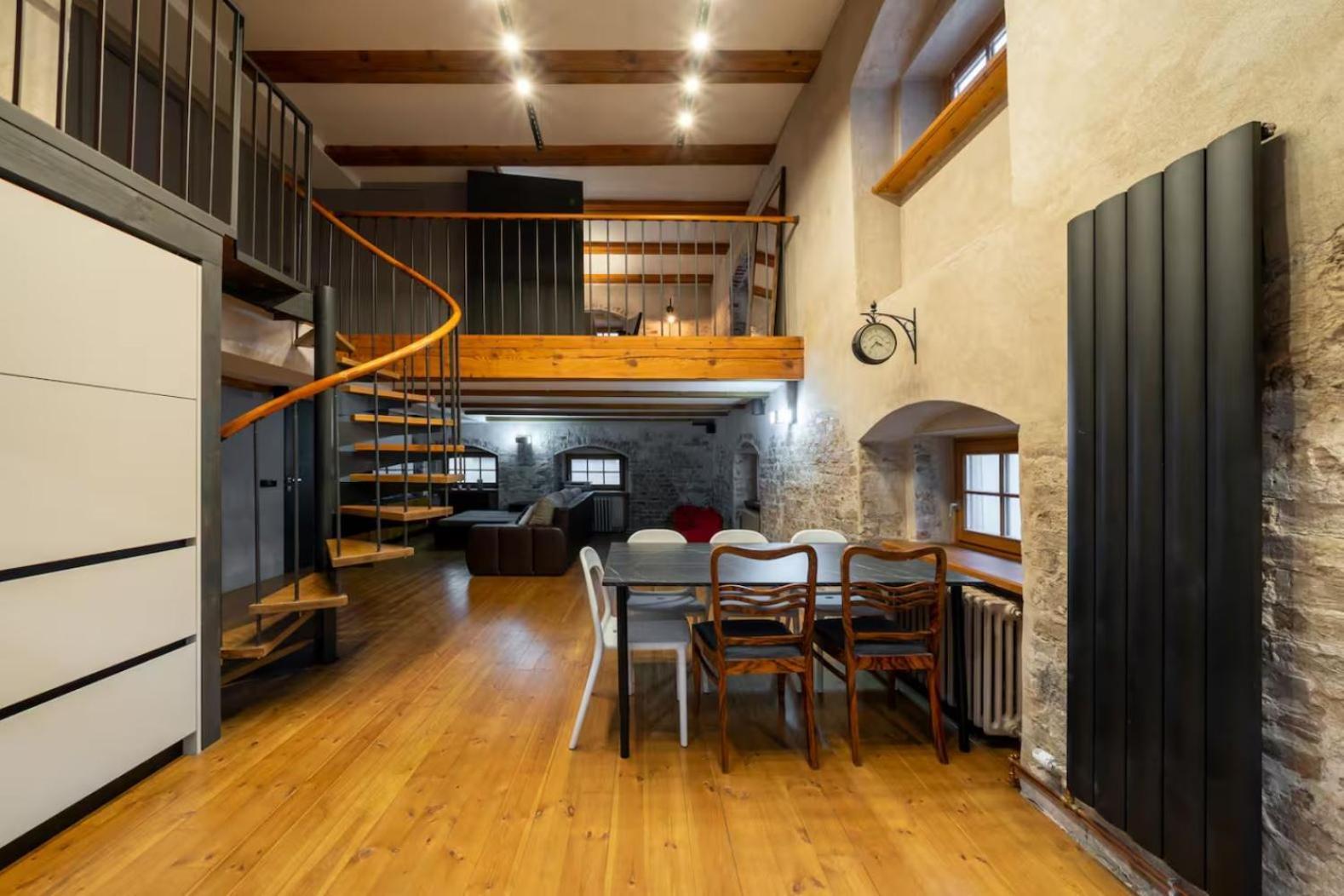 Old town Loft duplex, 24h7d self check in Loft