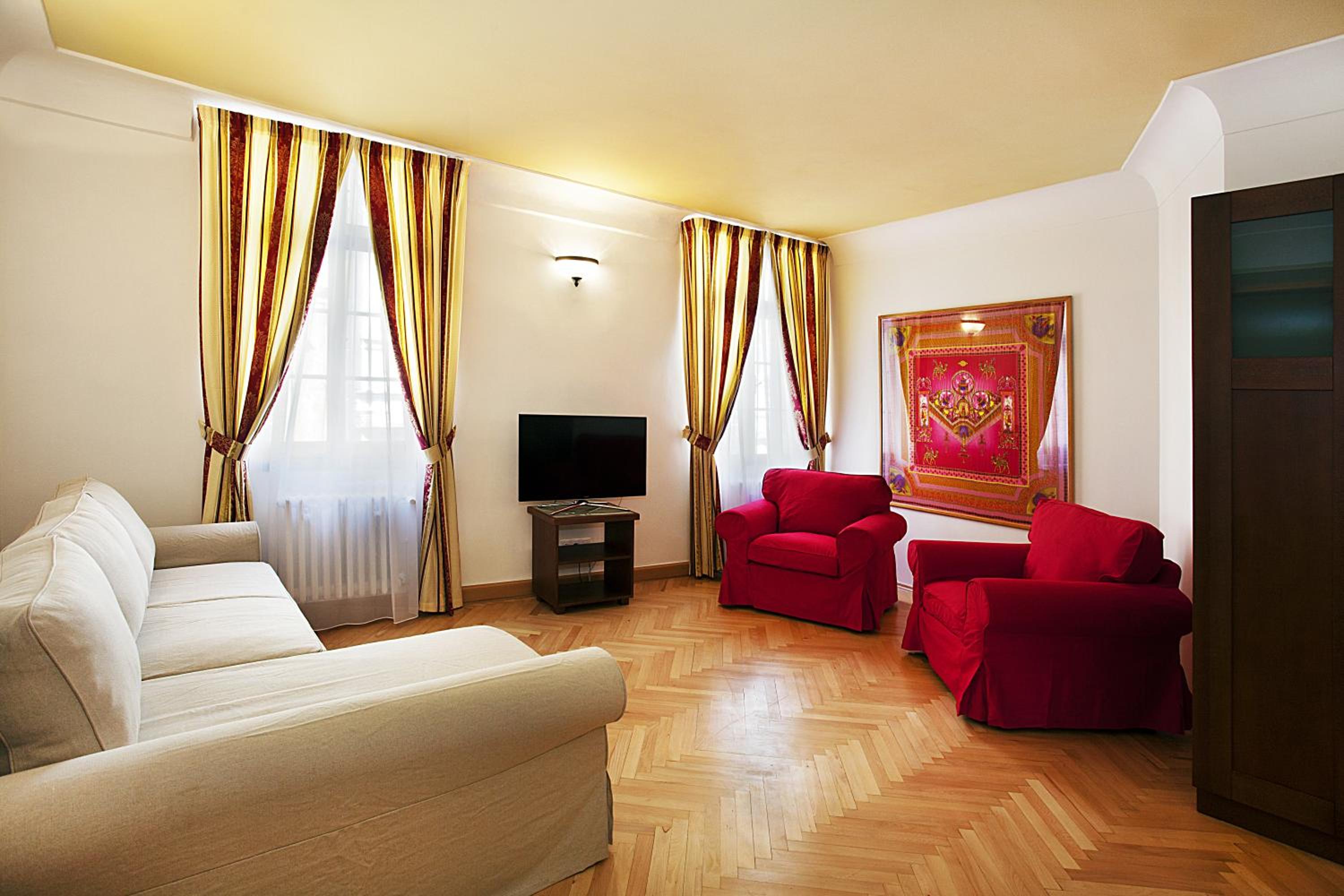 Residence Thunovska