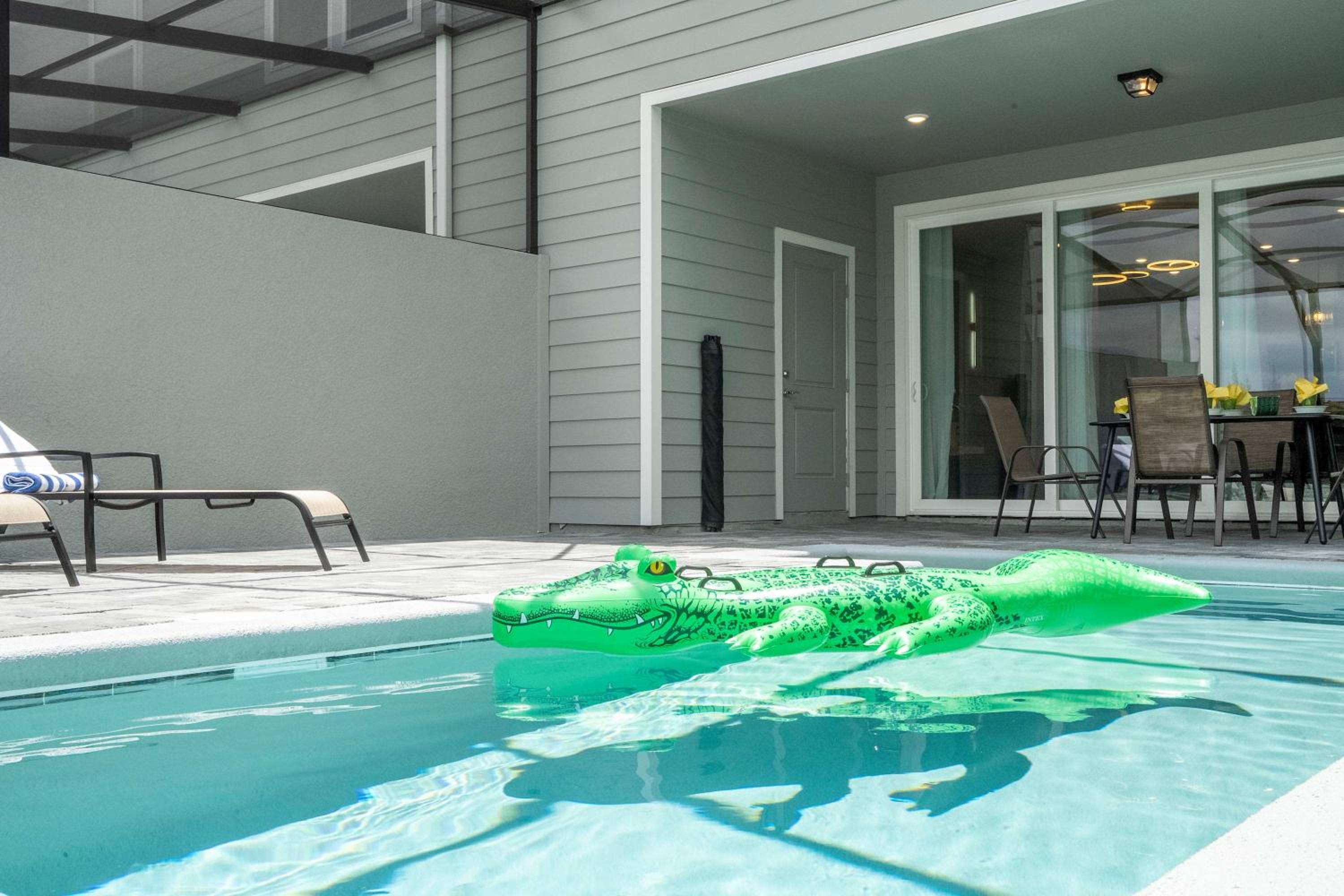 Magical 5BR w Pool Minutes from Disney 16140