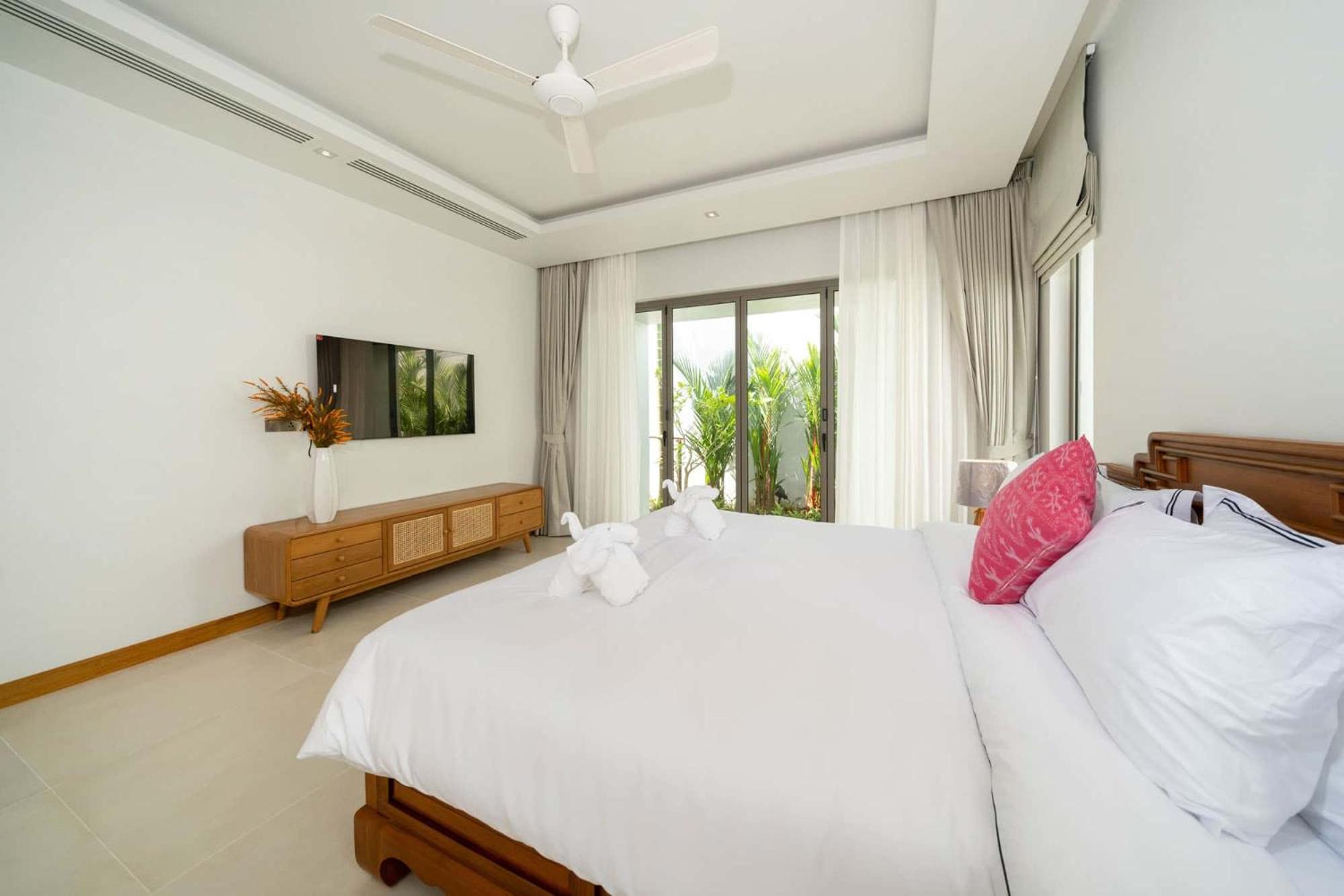 4BR Private Pool Villa near Laguna & Layan Beach- Anchan Tropicana by Warm Plus