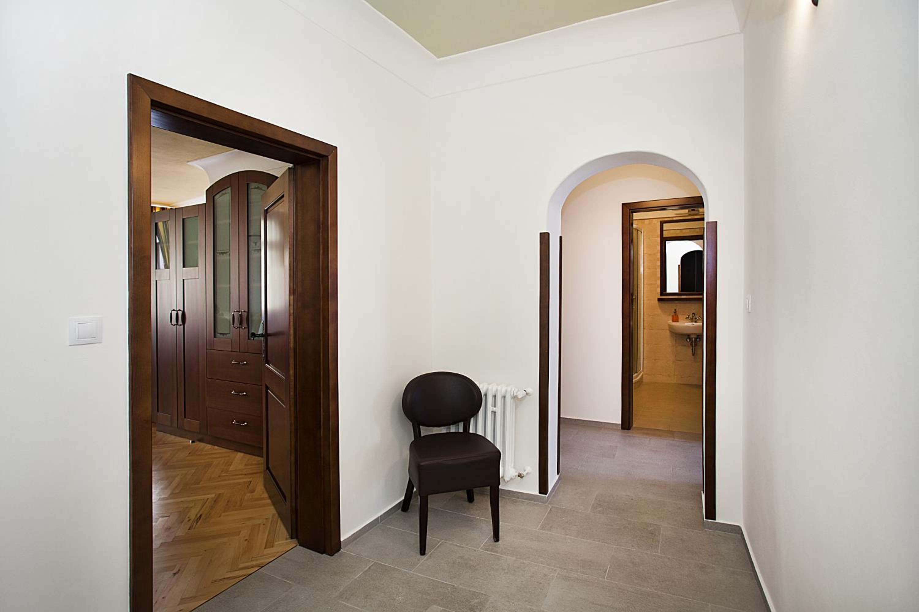 Residence Thunovska