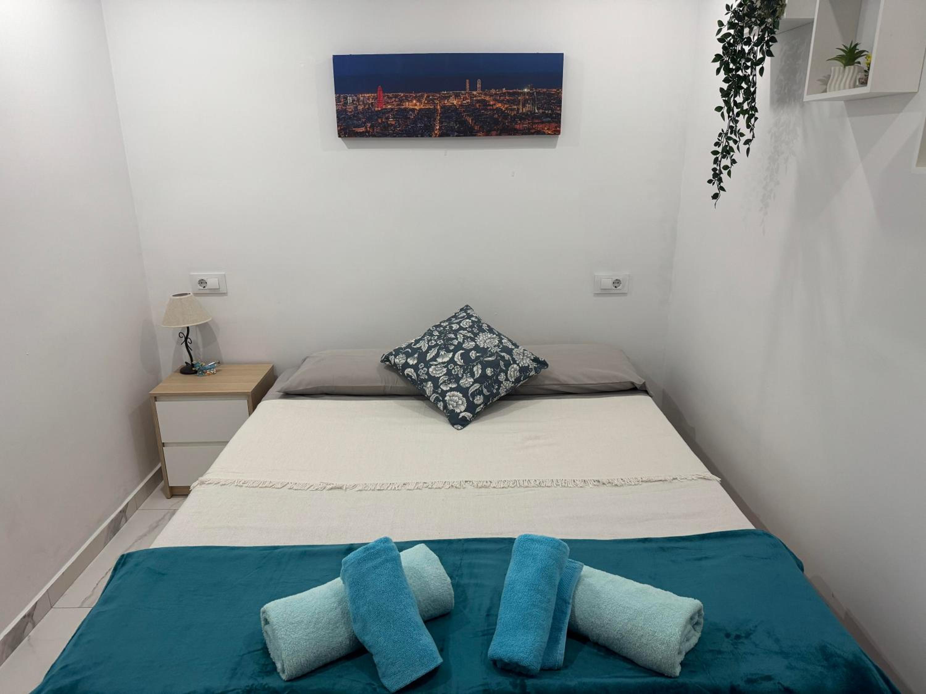 Heart of Los Cristianos Modern Apartment Close to the Sea in Tenerife