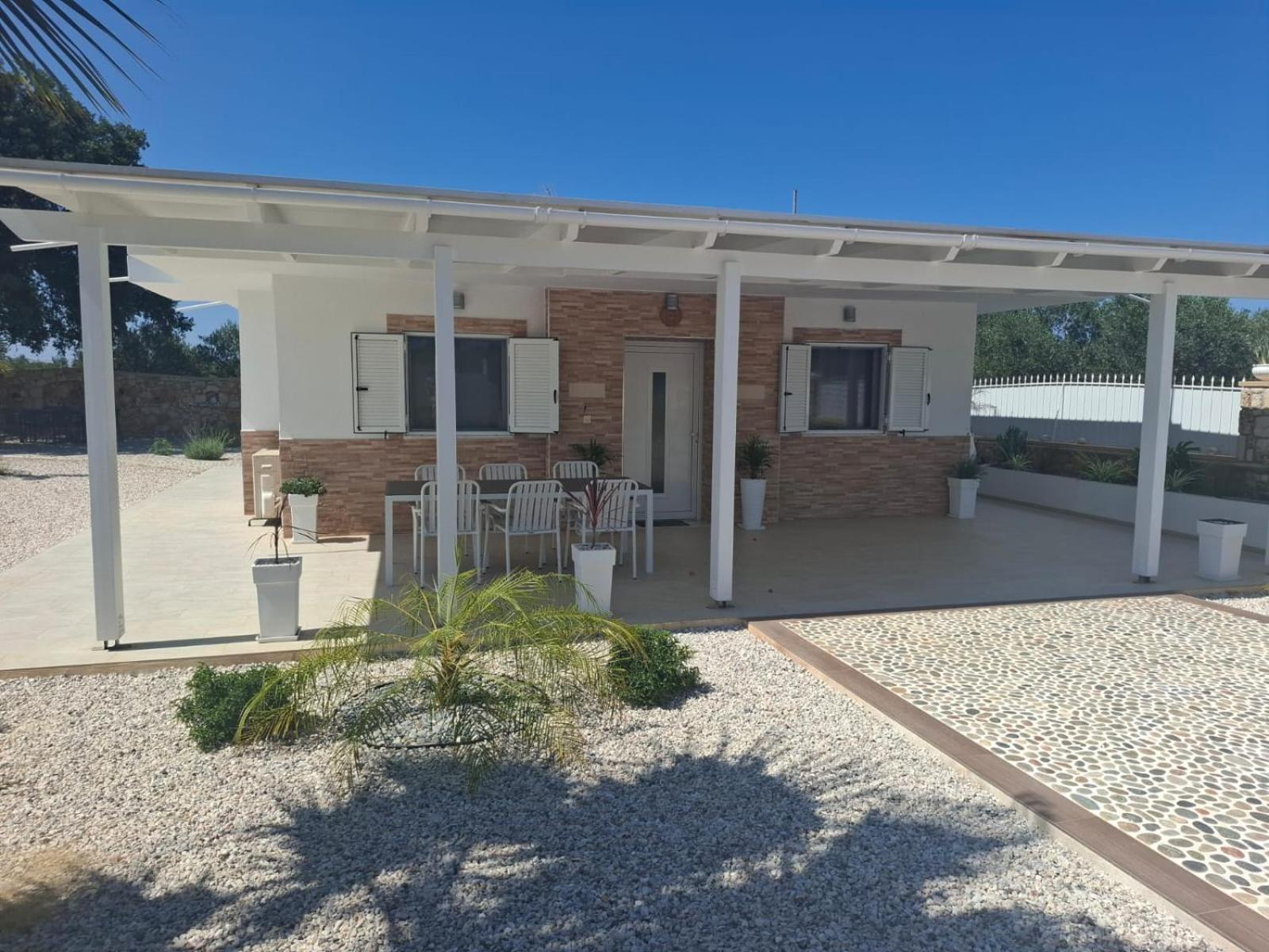 Villa Dadis