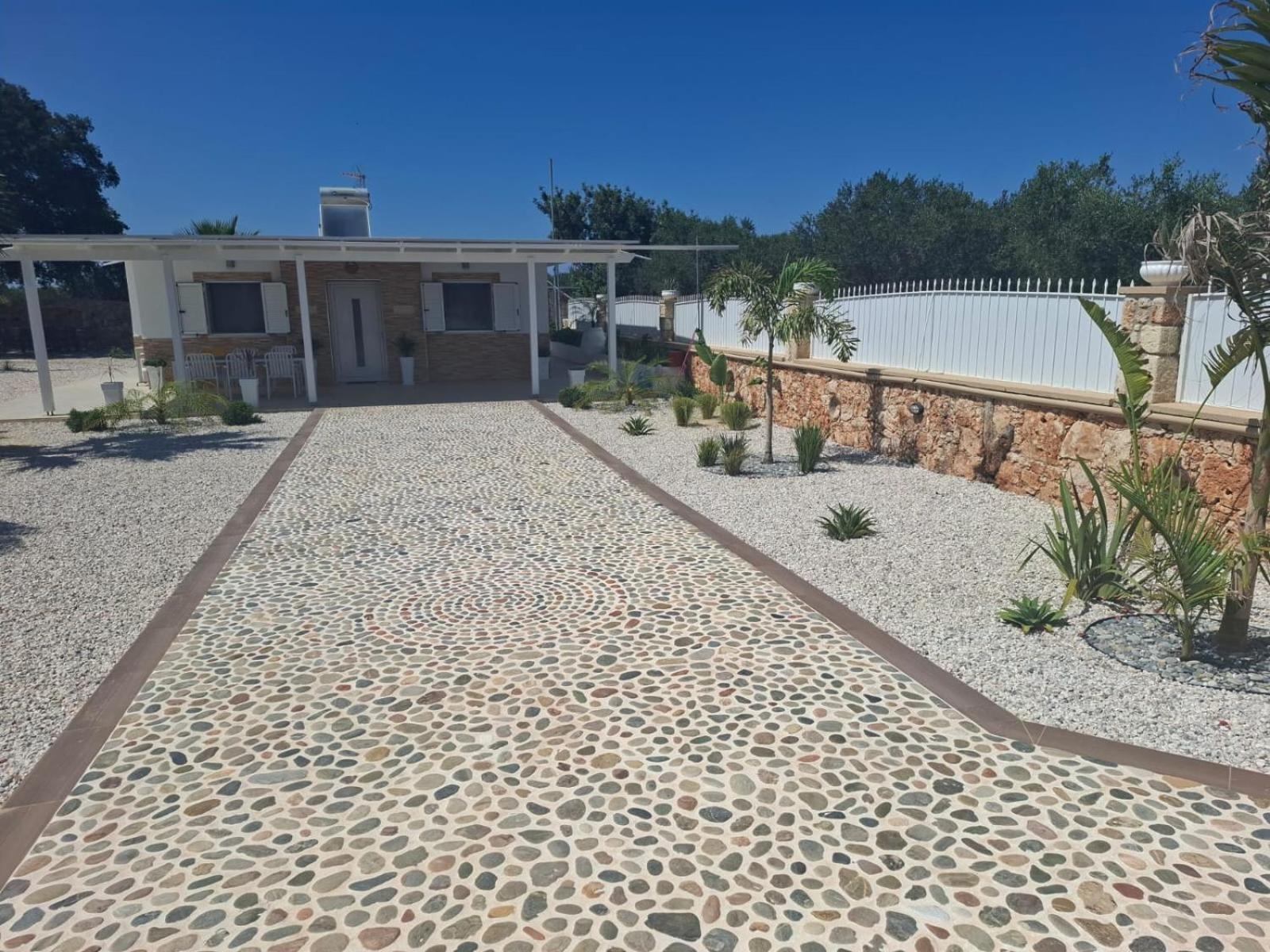 Villa Dadis