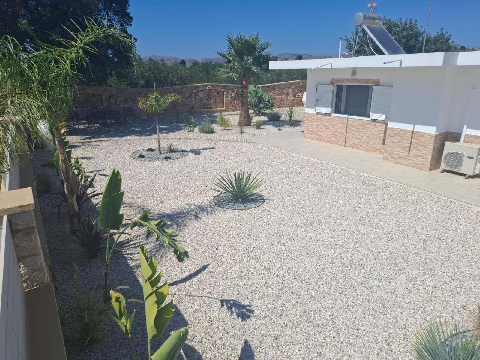 Villa Dadis