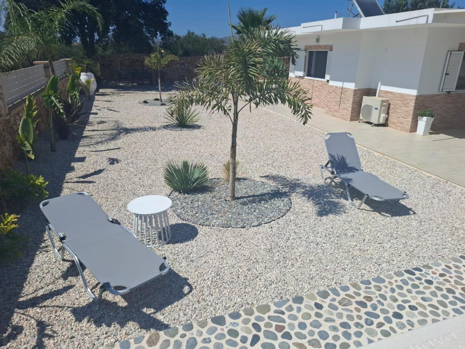 Villa Dadis