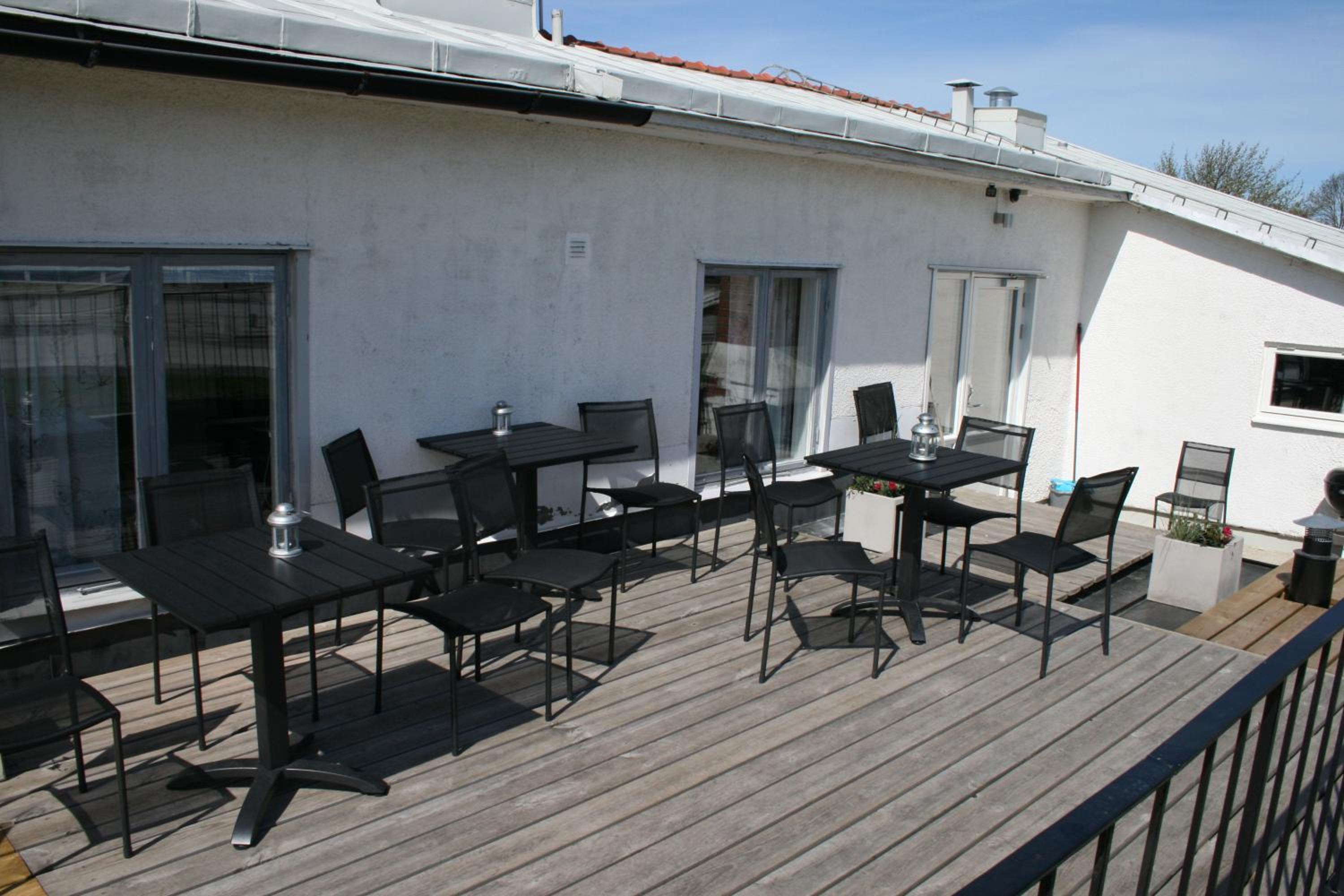 Photo 9