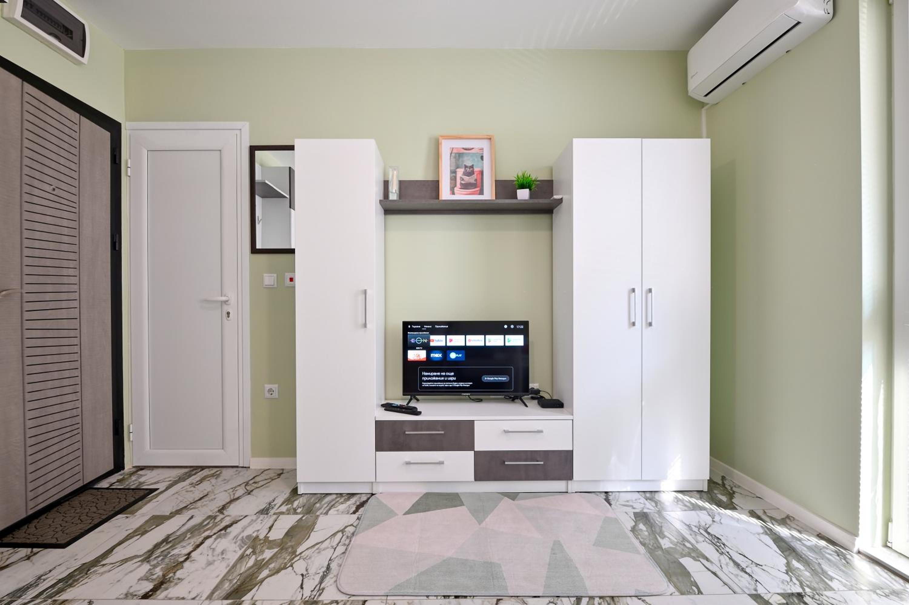 Mint Funny Condo