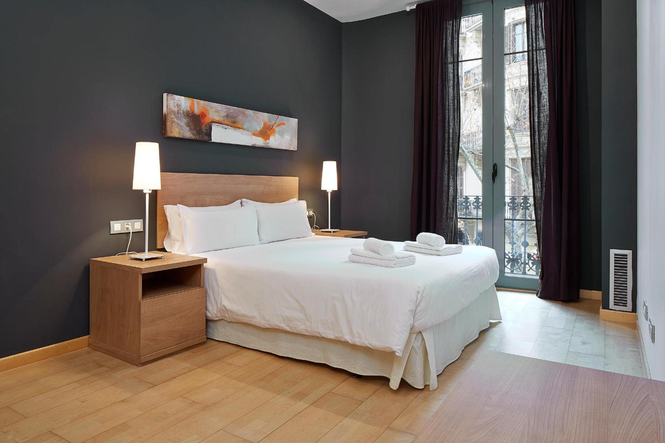 Fewdays Barcelona Apartments