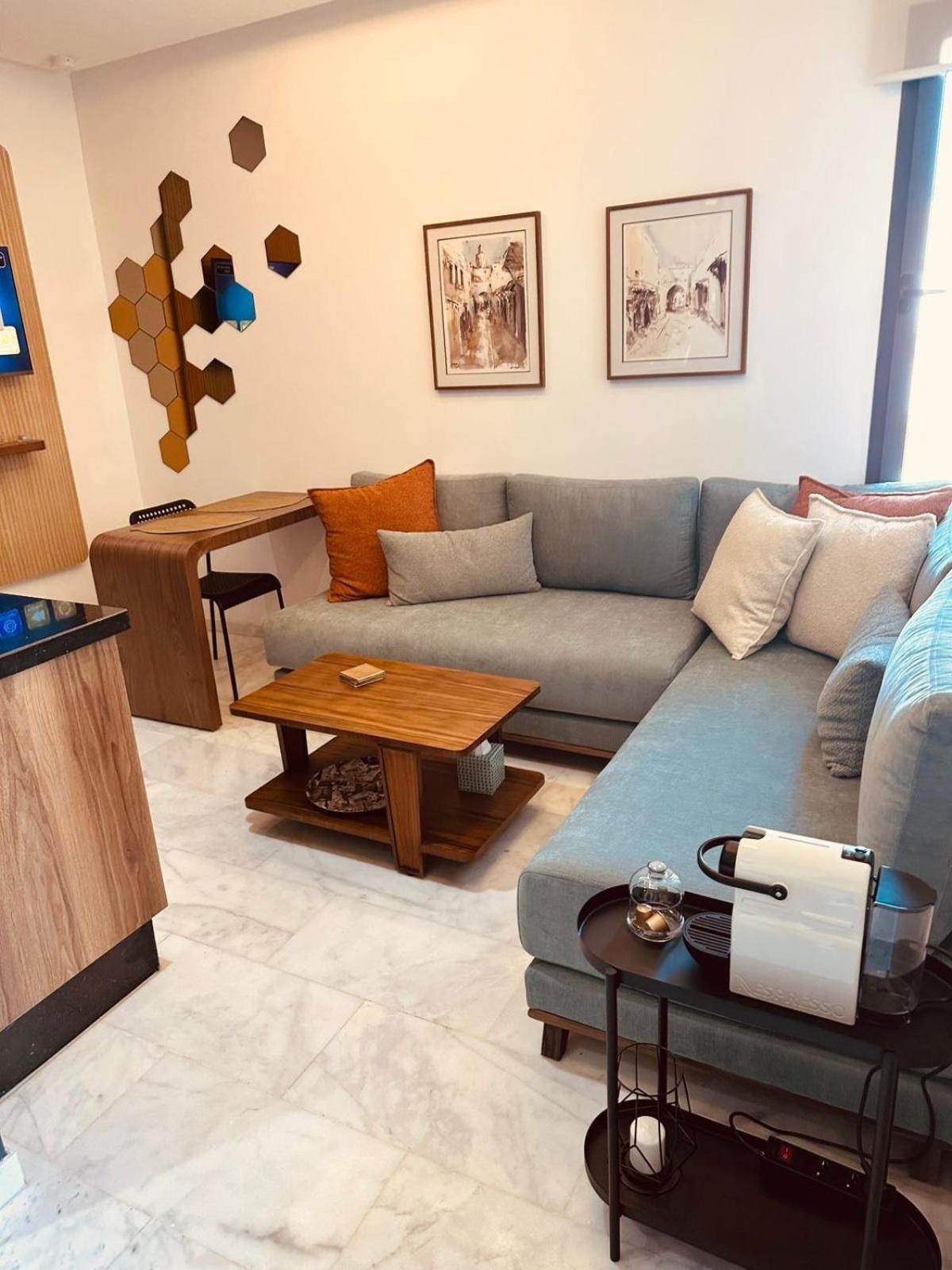 Modern & Fully equipped 1BDR Flats in Palmiers Central Casablanca with Terrace & Parking