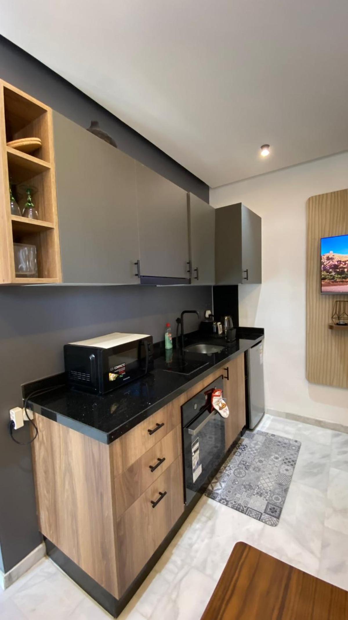 Modern & Fully equipped 1BDR Flats in Palmiers Central Casablanca with Terrace & Parking