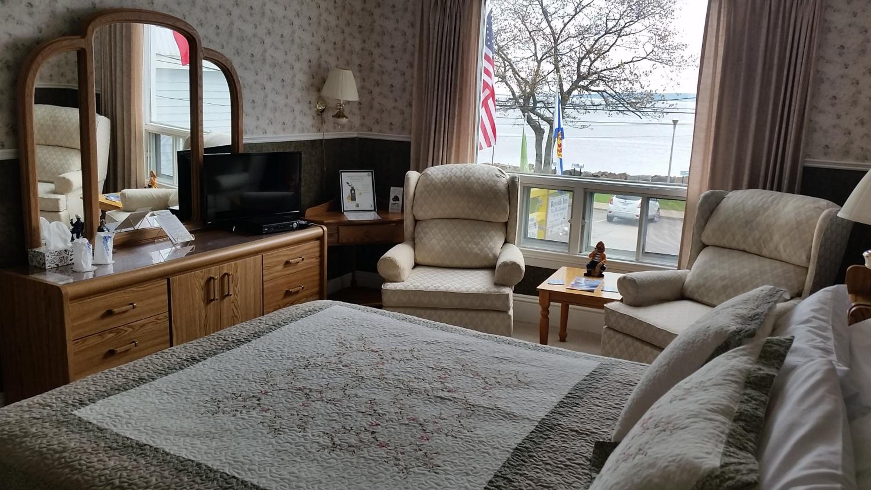 Bayside Inn